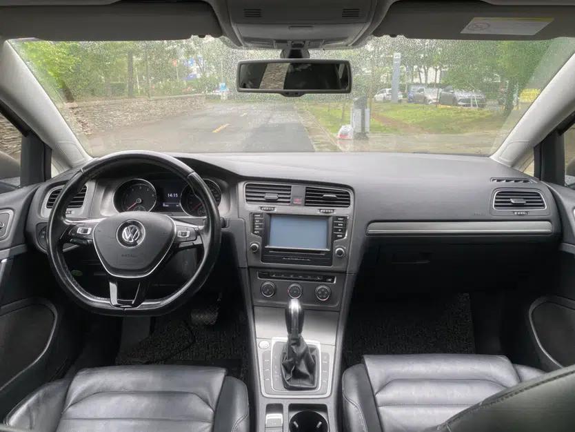 Used Volkswagen Golf 2015 1.4TSI Automatic Luxury Model — миниатюра 14