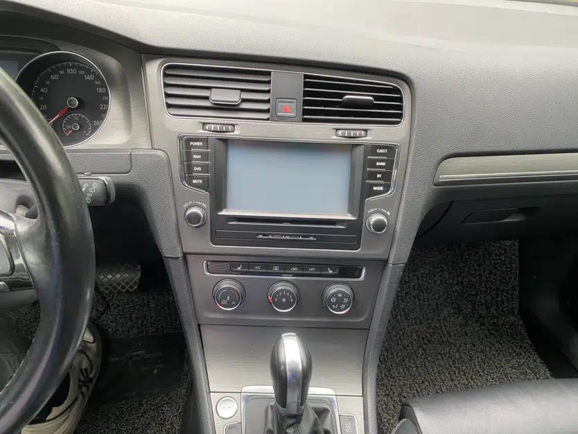 Used Volkswagen Golf 2015 1.4TSI Automatic Luxury Model — миниатюра 15