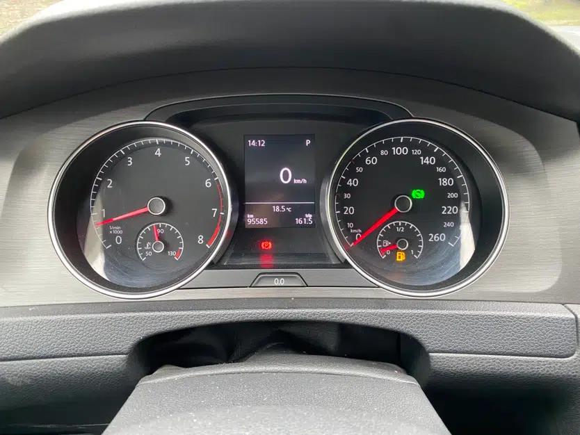 Used Volkswagen Golf 2015 1.4TSI Automatic Luxury Model — миниатюра 9