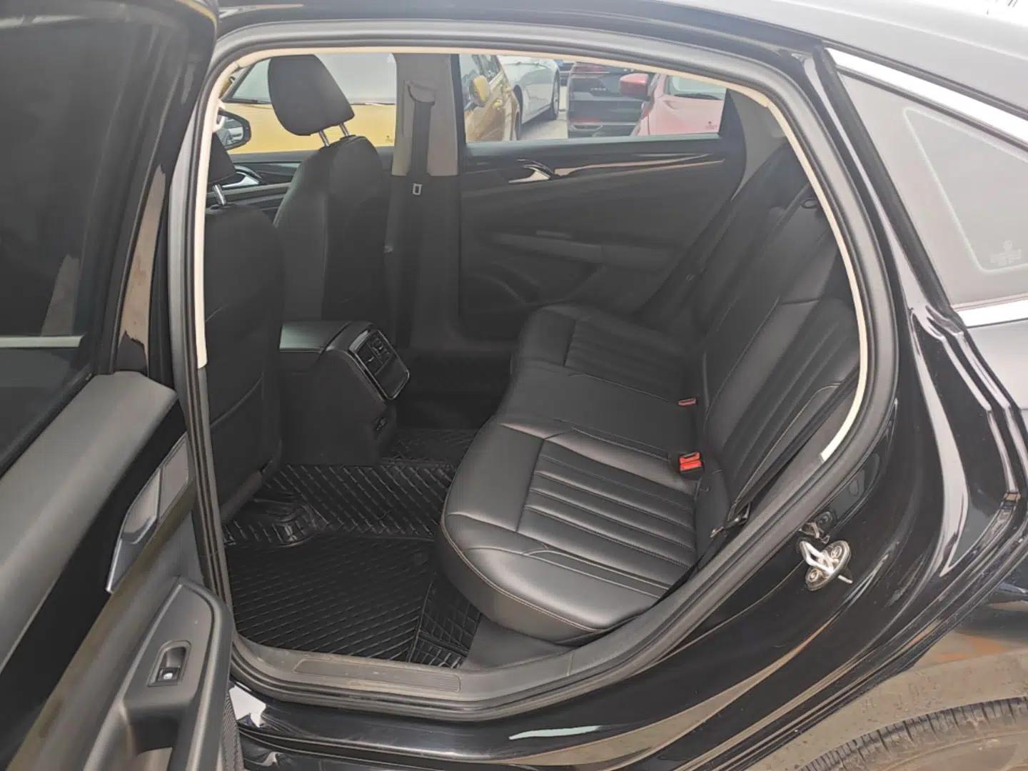 Used Volkswagen Passat 2021 280TSI Business Edition — миниатюра 25