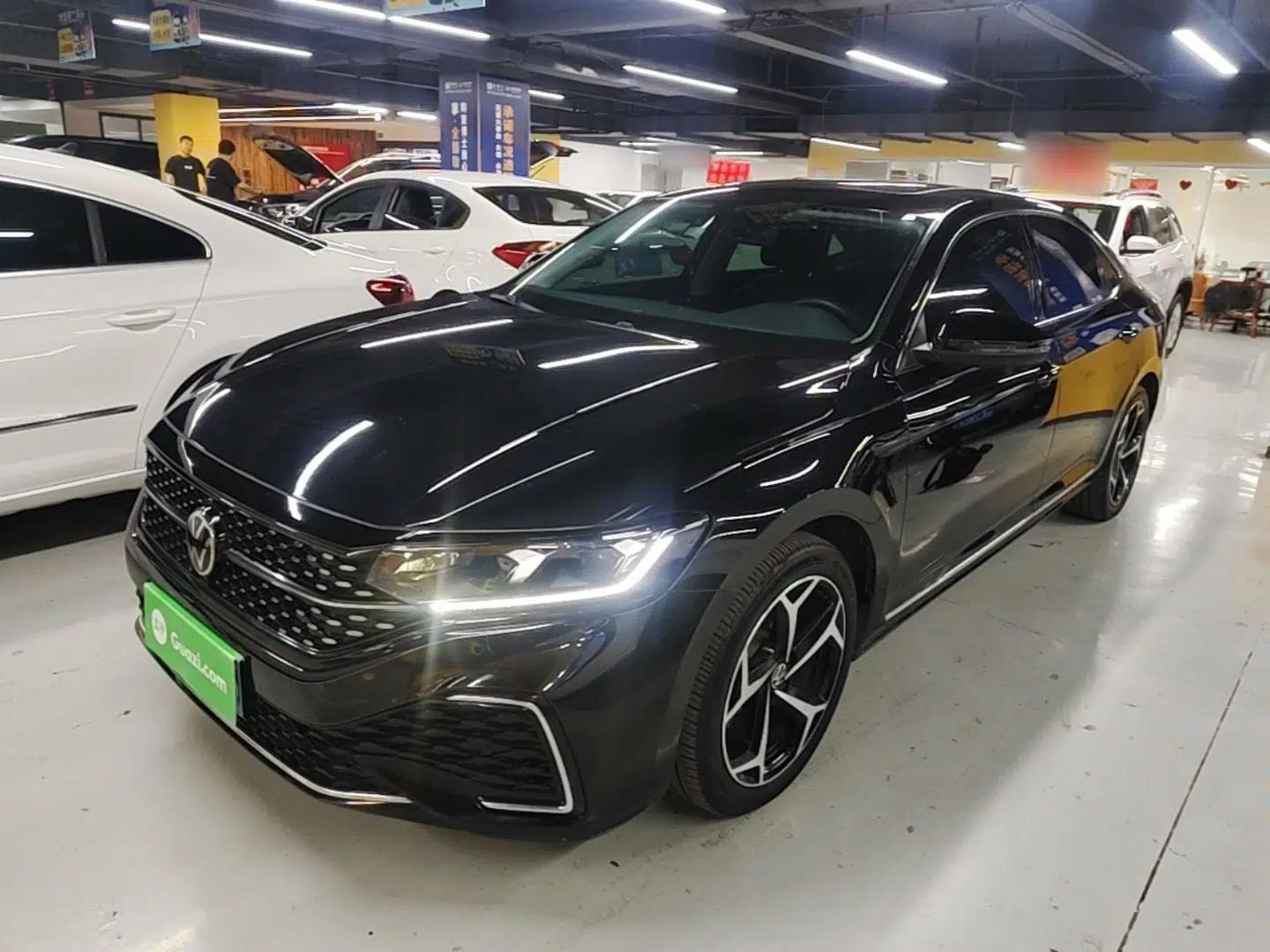 Used Volkswagen Passat 2024 380TSI Starry Elite Edition — миниатюра 1