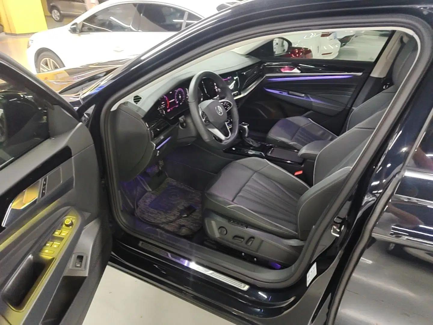 Used Volkswagen Passat 2024 380TSI Starry Elite Edition — миниатюра 18