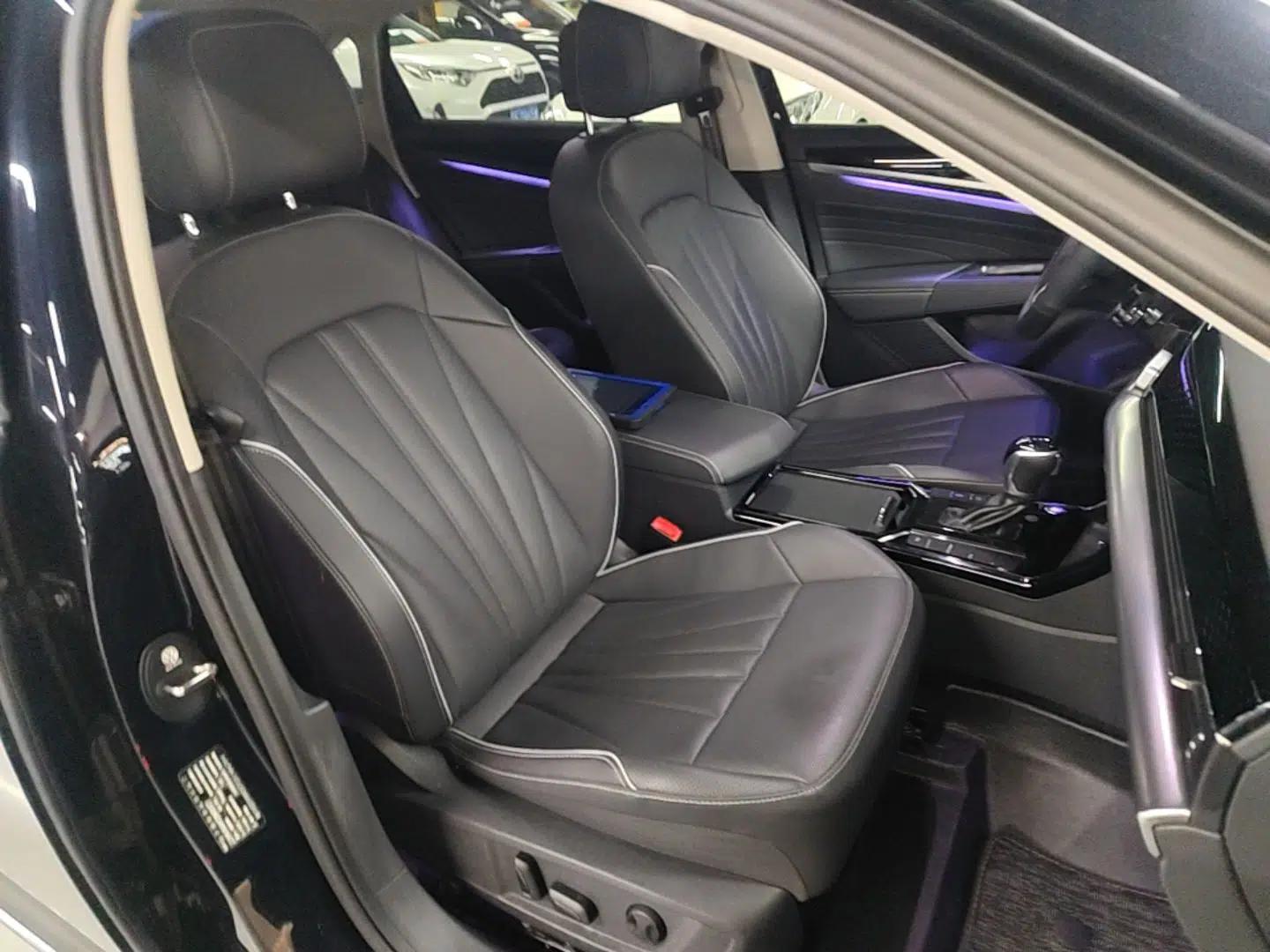 Used Volkswagen Passat 2024 380TSI Starry Elite Edition — миниатюра 19