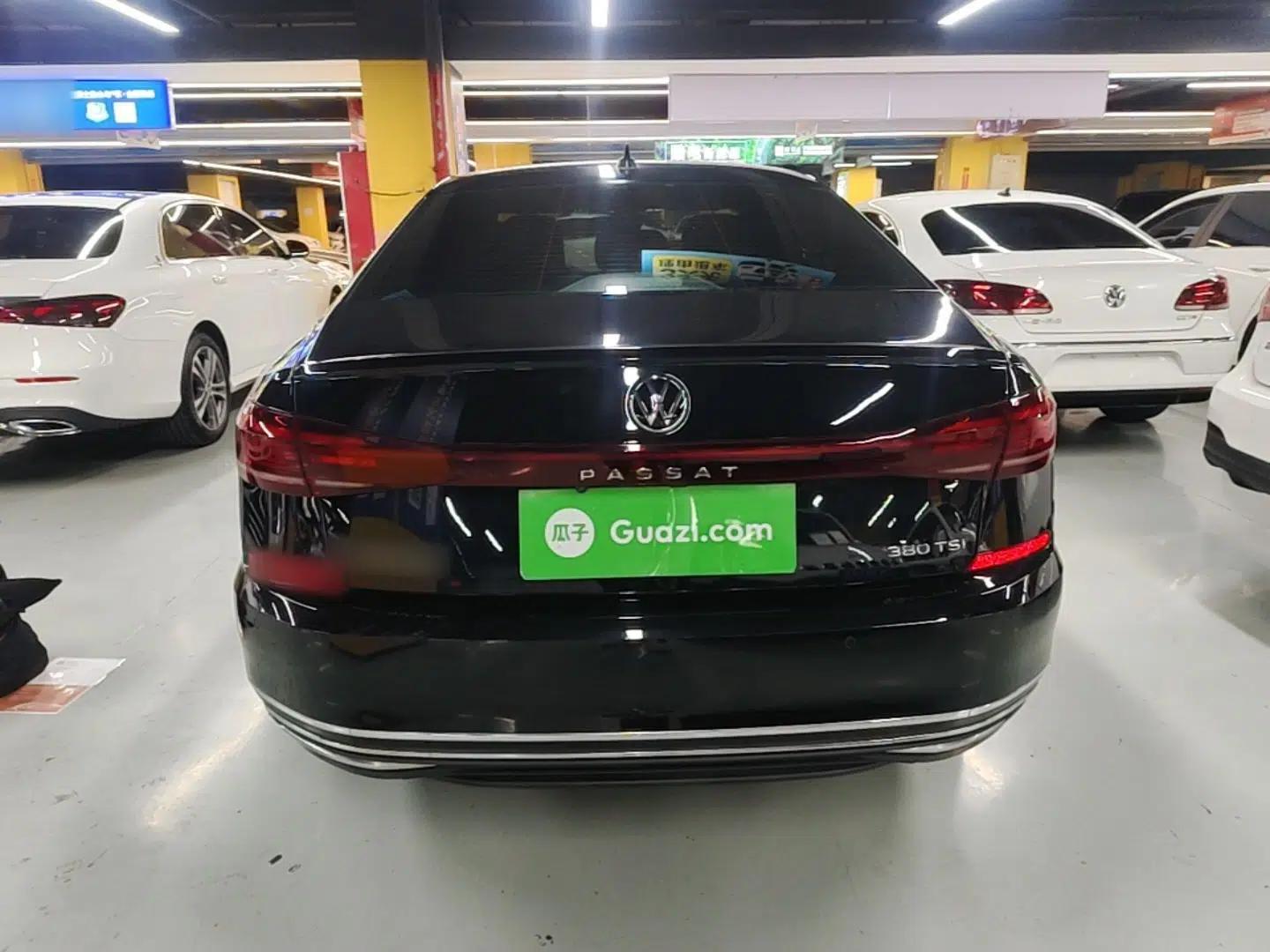 Used Volkswagen Passat 2024 380TSI Starry Elite Edition — миниатюра 5