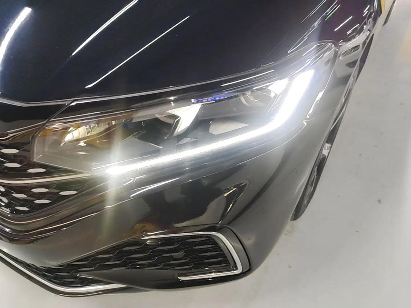 Used Volkswagen Passat 2024 380TSI Starry Elite Edition — миниатюра 8
