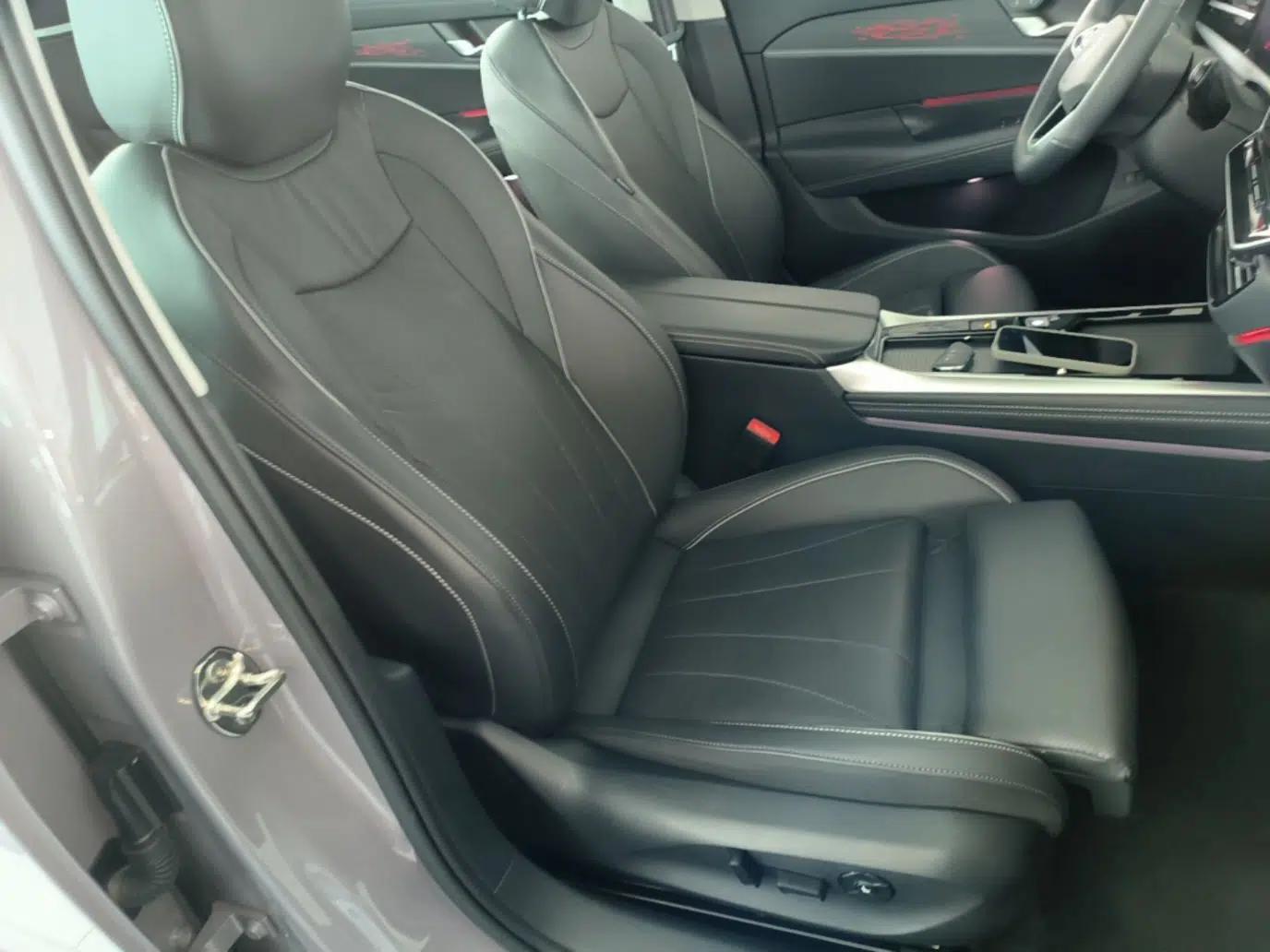 Used Volkswagen Passat 2025 Pro 380TSI Dragon Supreme Edition — миниатюра 19