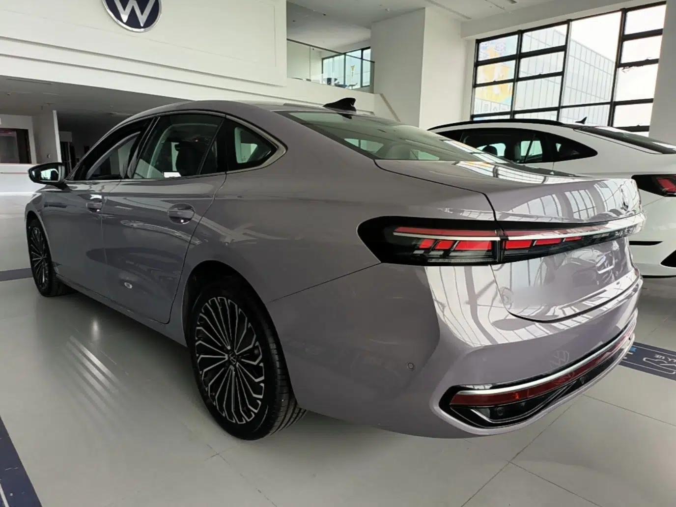 Used Volkswagen Passat 2025 Pro 380TSI Dragon Supreme Edition — миниатюра 4
