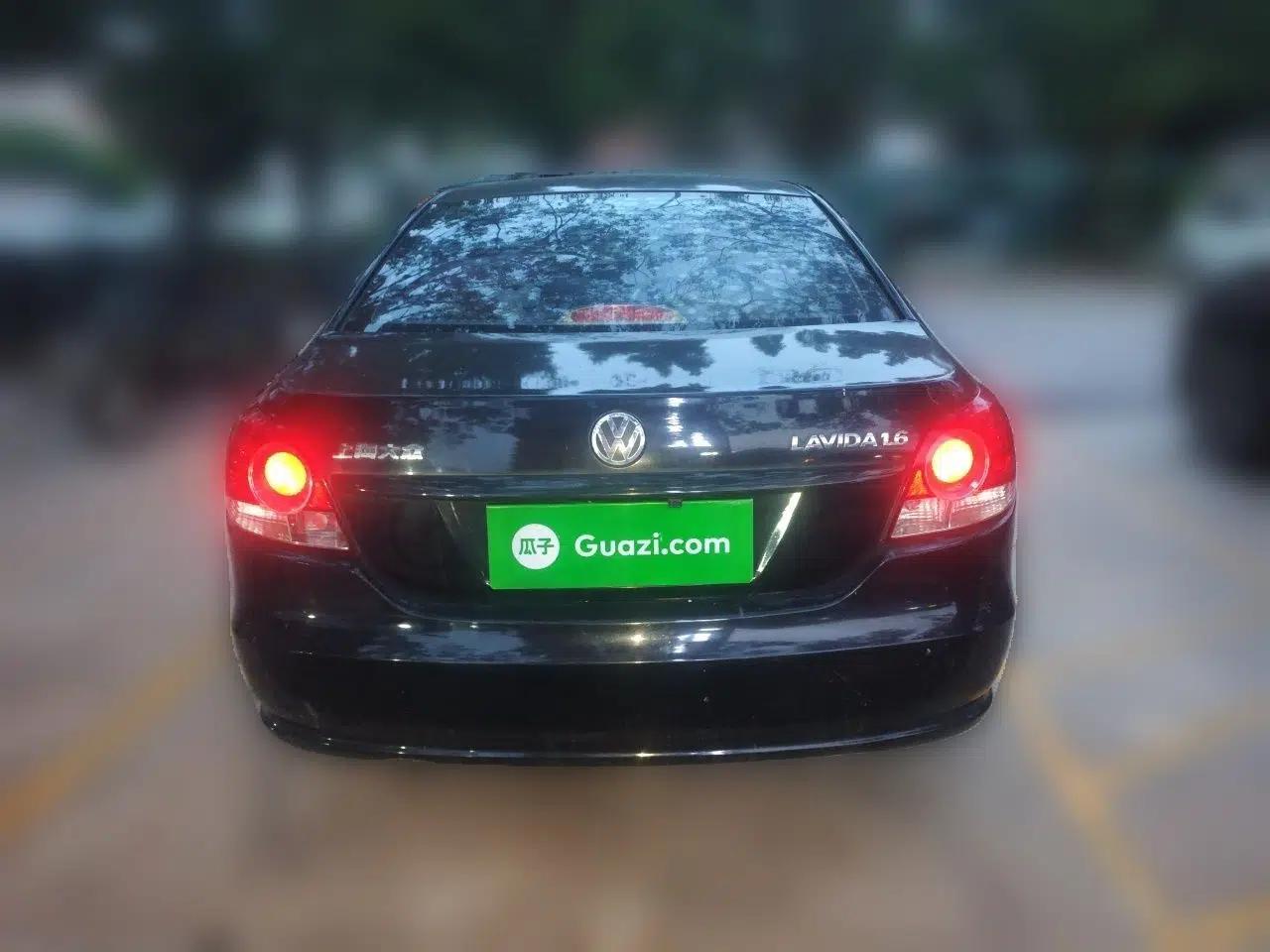 Used Volkswagen Lavida 2013 Classic 1.6L Manual Fashion Edition — миниатюра 5