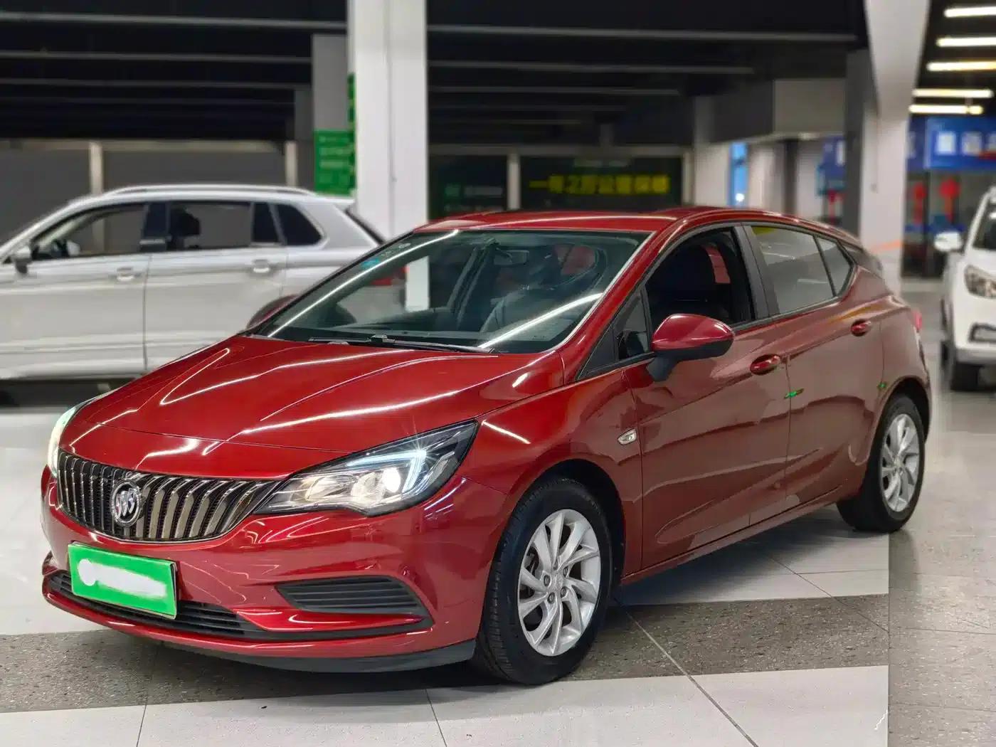 Buick Verano 2016 Hatchback 15S Automatic Entry-Level — миниатюра 1