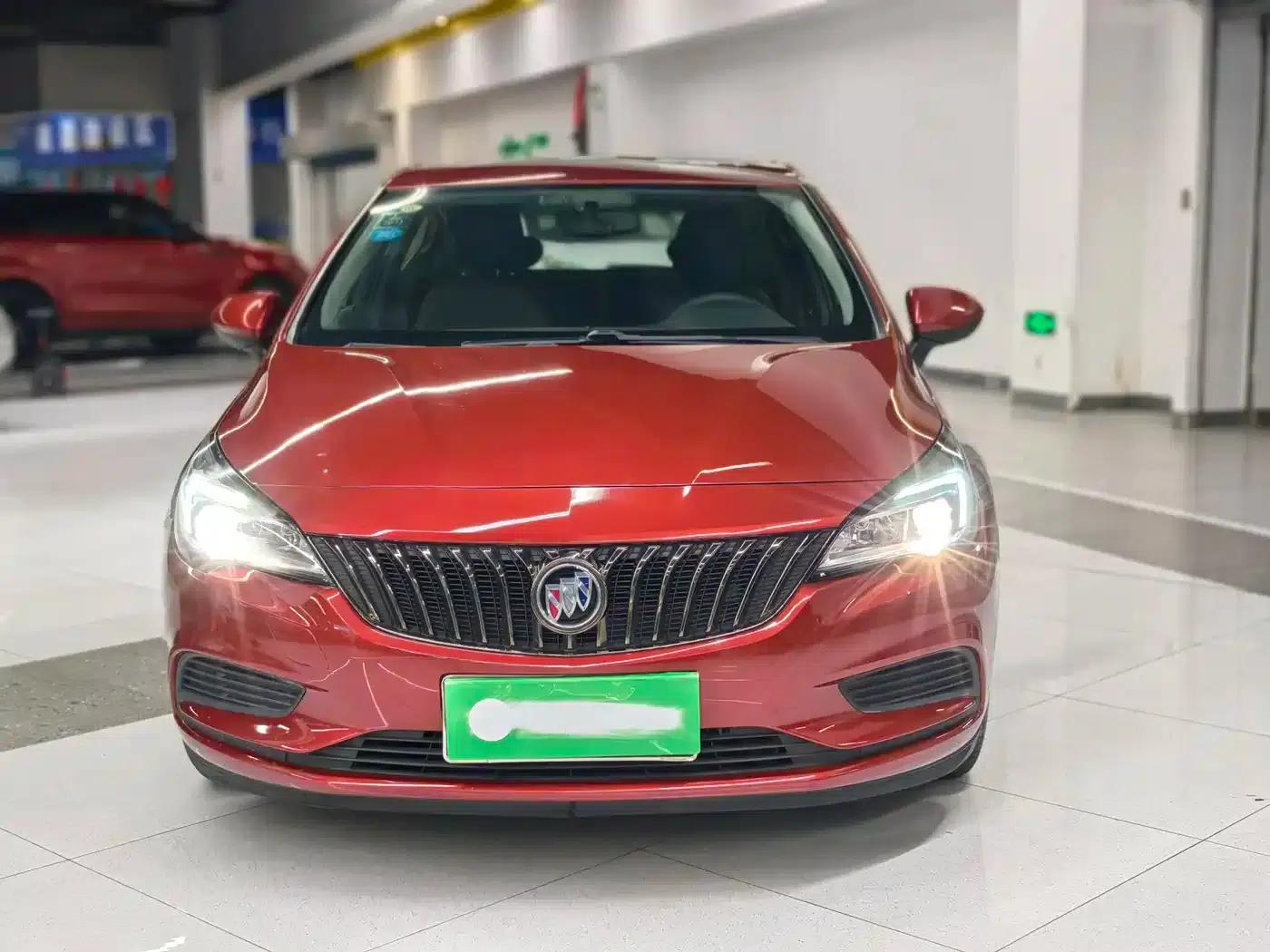 Buick Verano 2016 Hatchback 15S Automatic Entry-Level — миниатюра 2