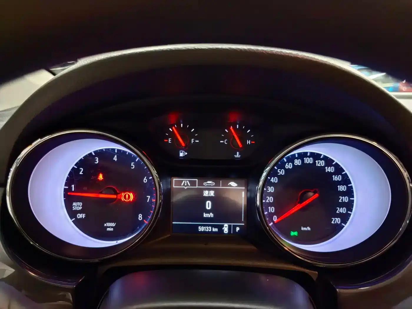 Buick Verano 2016 Hatchback 15S Automatic Entry-Level — миниатюра 9