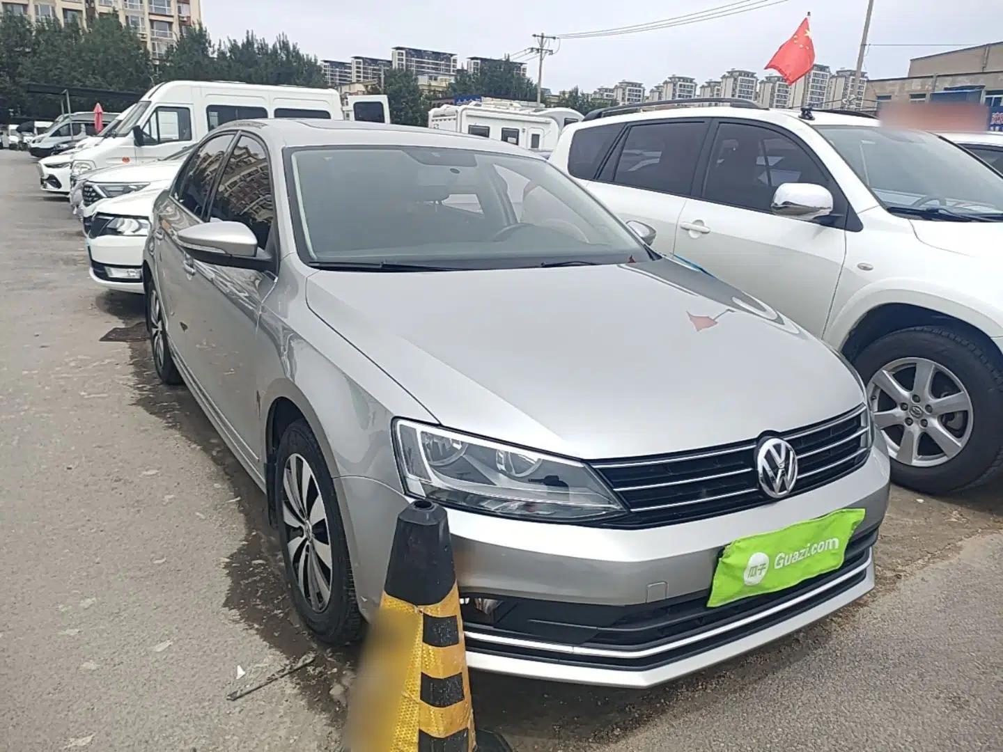 Used Volkswagen Sagitar 2017 230TSI Automatic Comfort Version — миниатюра 3