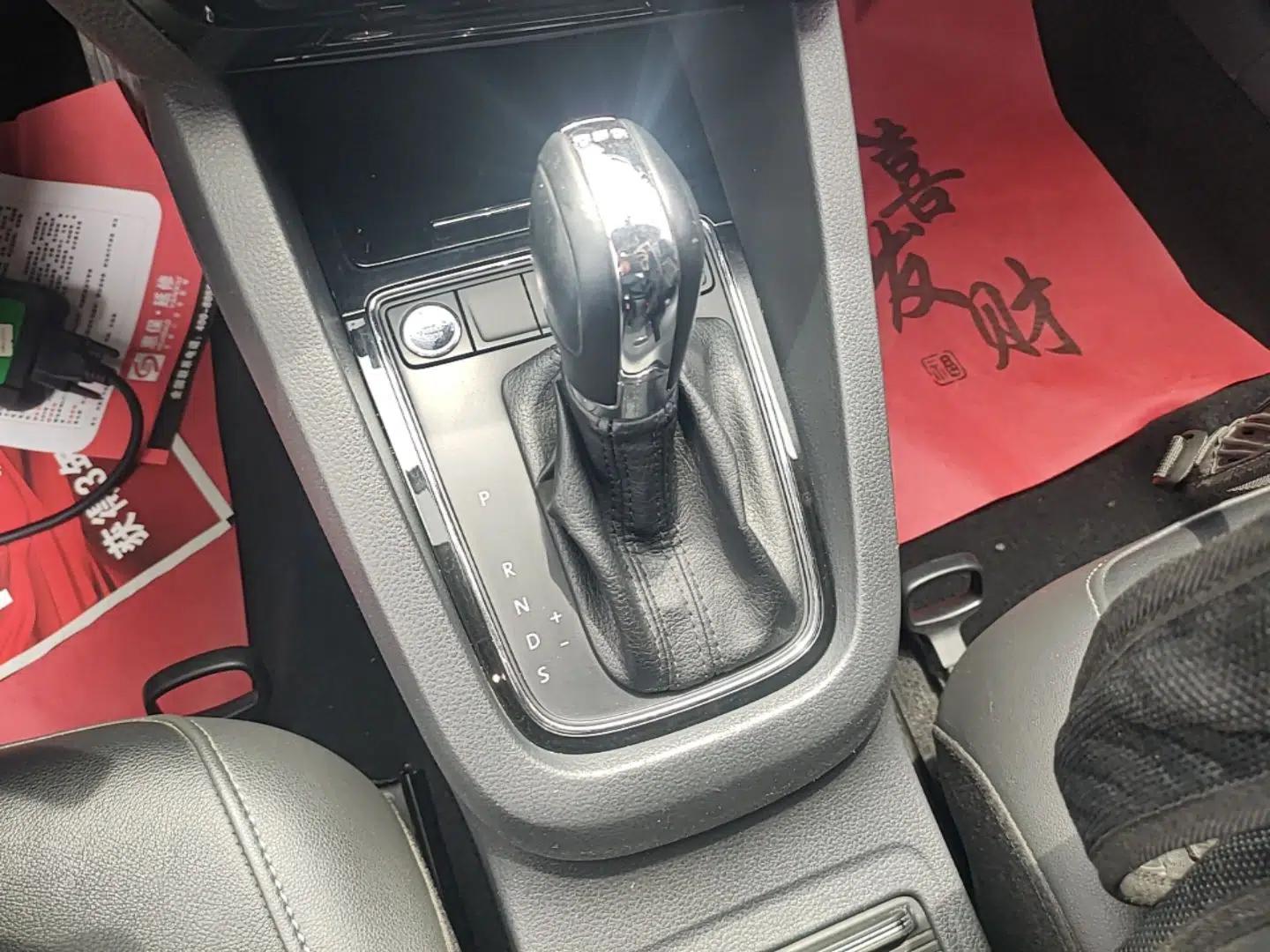 Used Volkswagen Sagitar 2017 230TSI Automatic Comfort Version — миниатюра 21