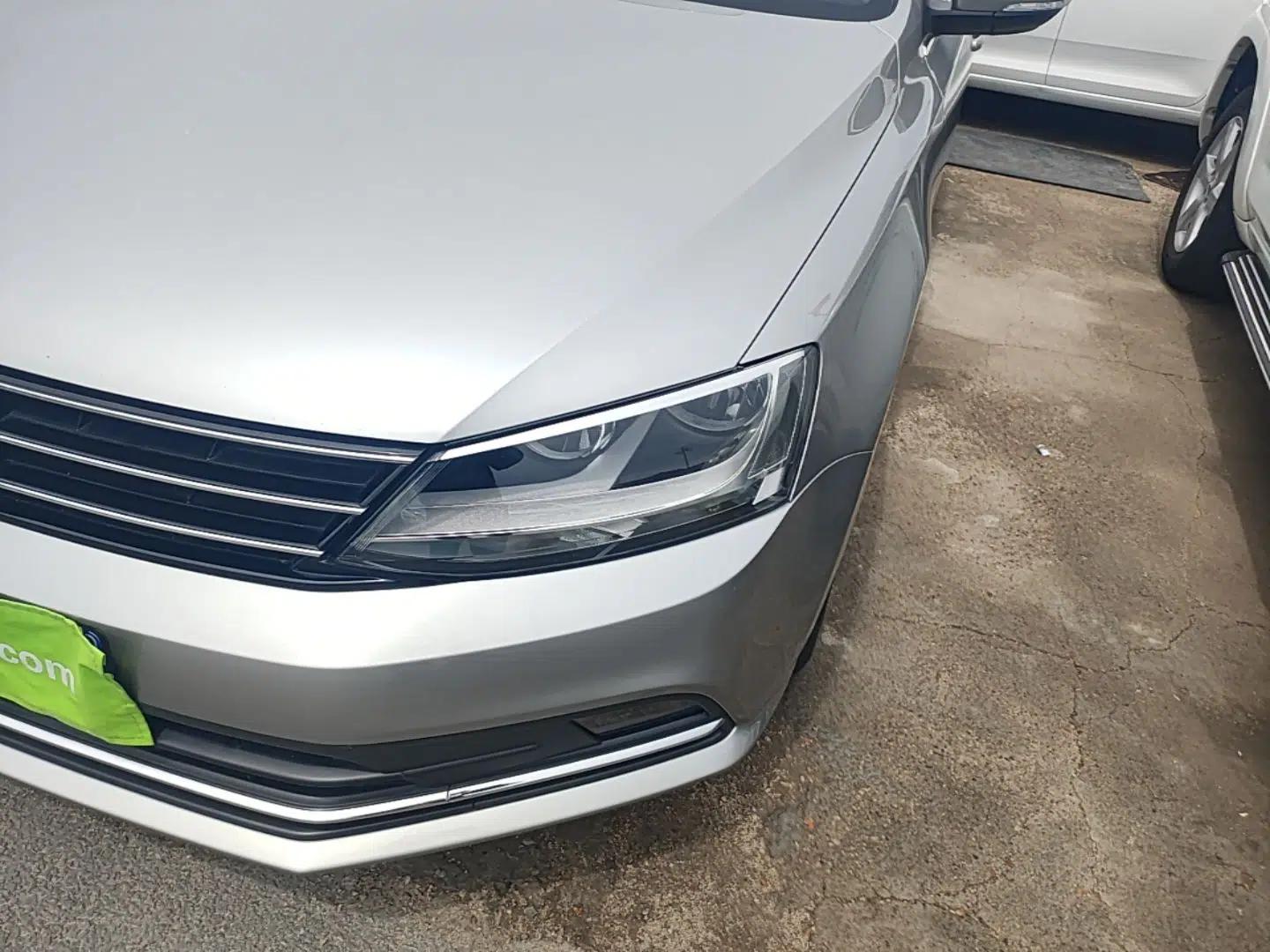 Used Volkswagen Sagitar 2017 230TSI Automatic Comfort Version — миниатюра 8