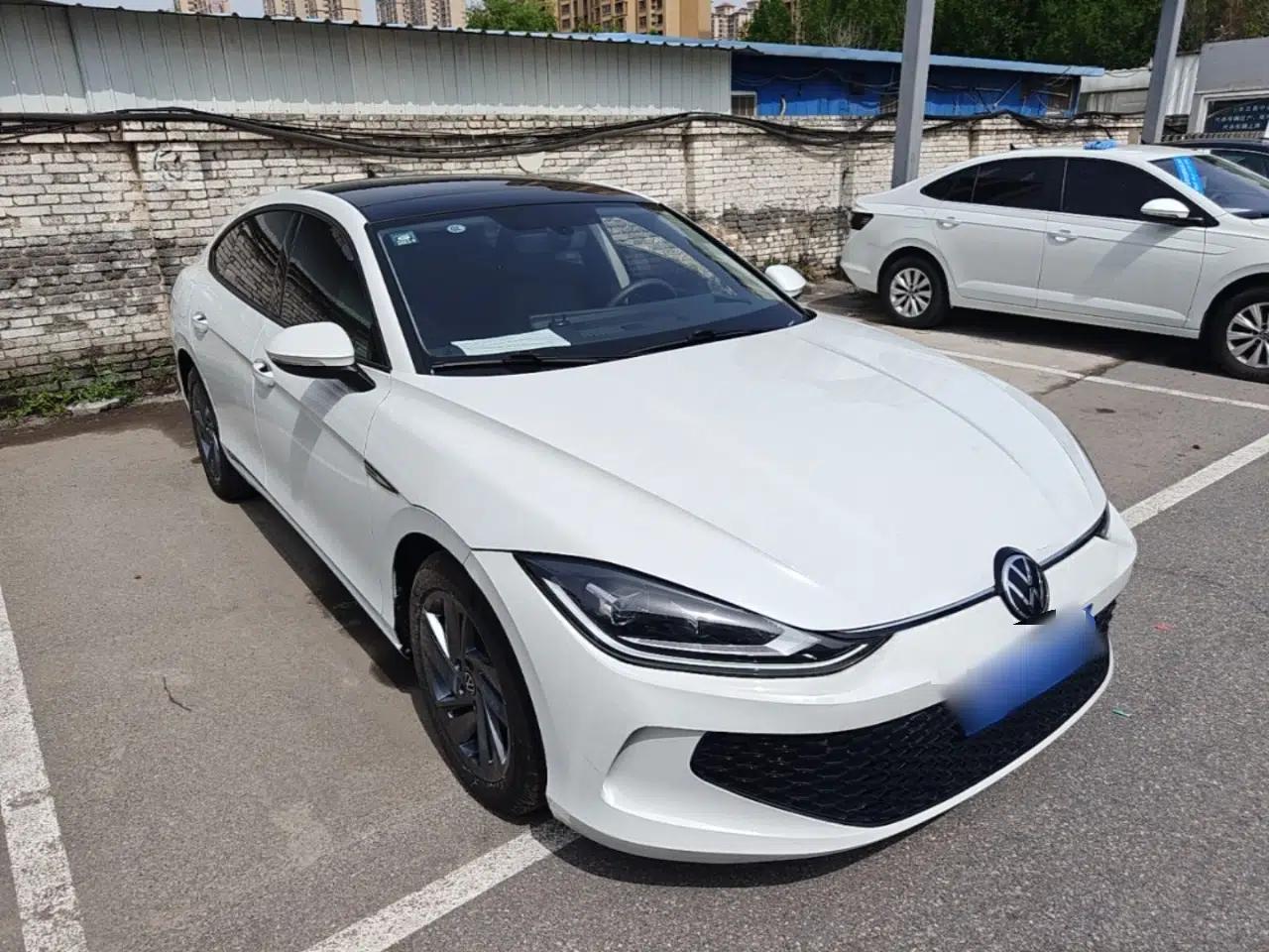 Used Volkswagen Lamando 2024 Lingdu L 200TSI DSG Trendy & Spicy Edition — миниатюра 3