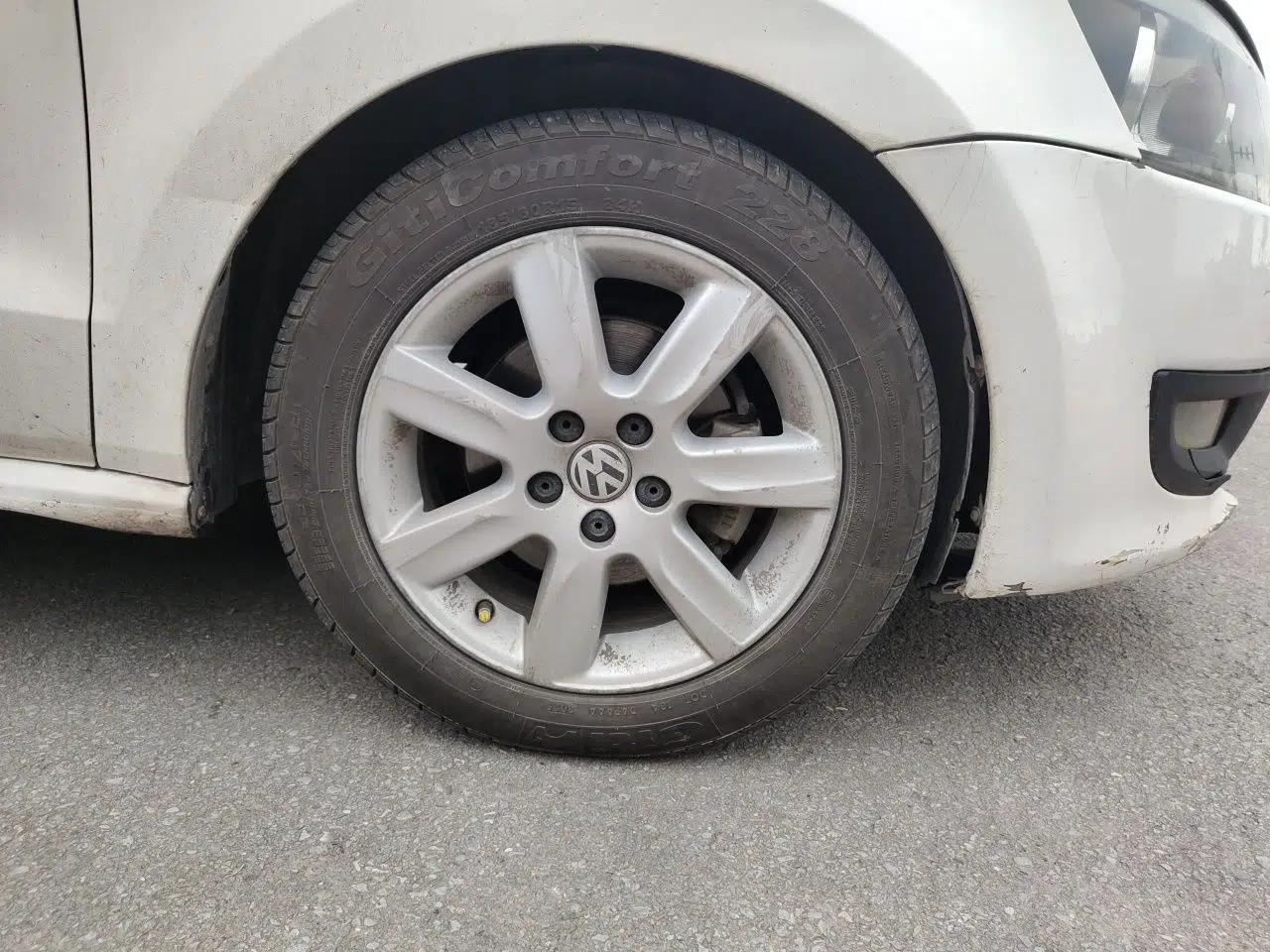 Used Volkswagen Polo 2011 1.6L Automatic ZhiShang Version — миниатюра 8