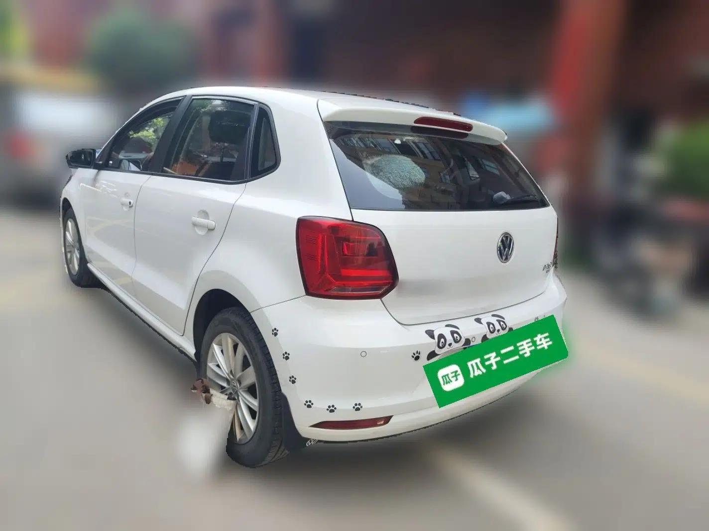 Used Volkswagen Polo 2014 1.6L Automatic Comfort Edition — миниатюра 4