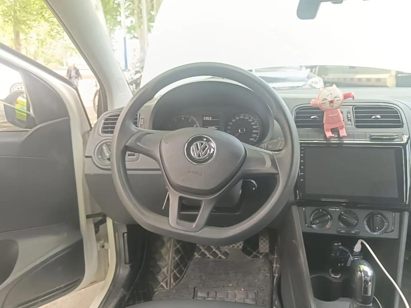Used Volkswagen Polo 2016 1.4L Automatic Trendy Model — миниатюра 22