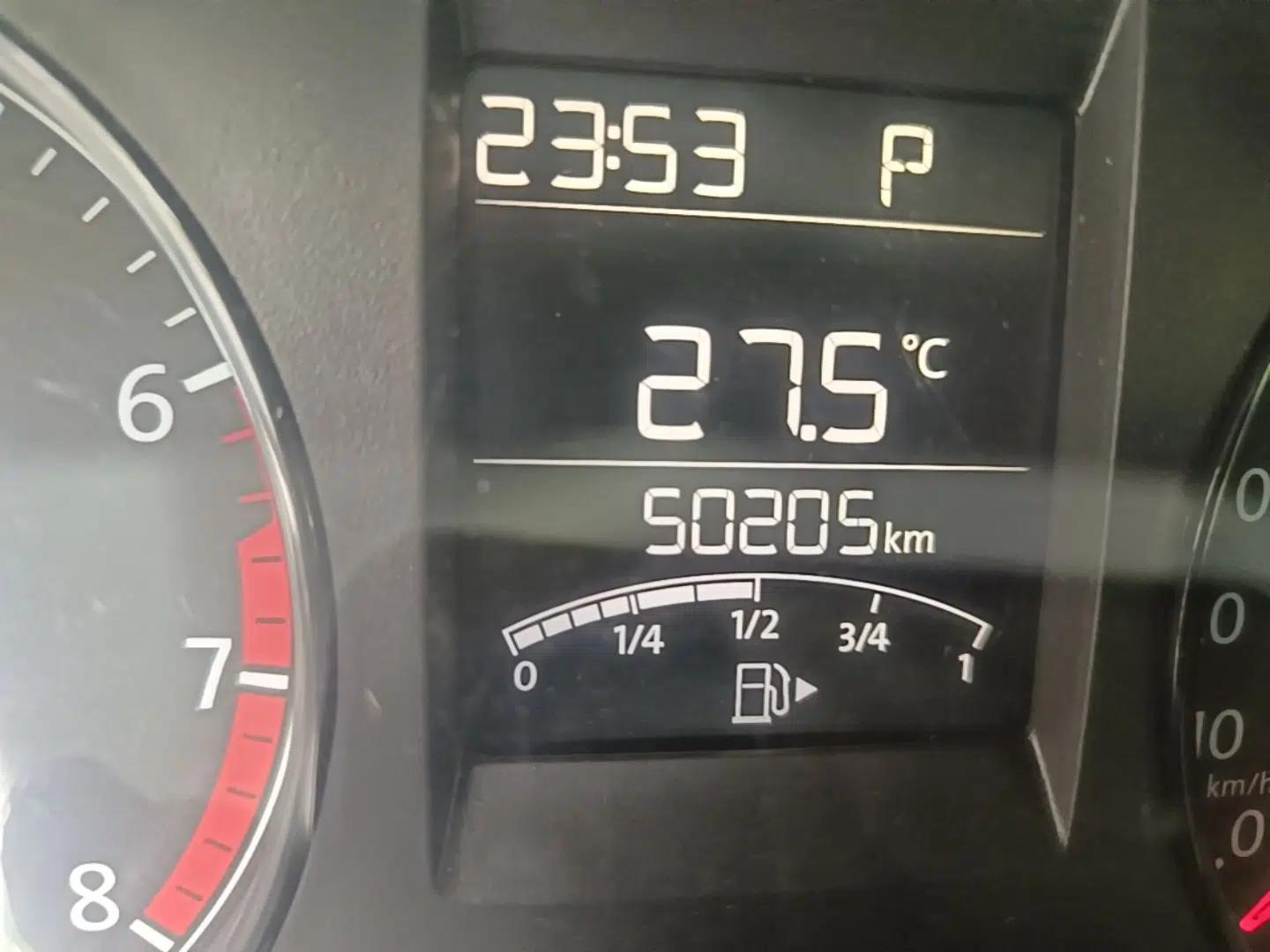 Used Volkswagen Polo 2016 1.4L Automatic Trendy Model — миниатюра 23