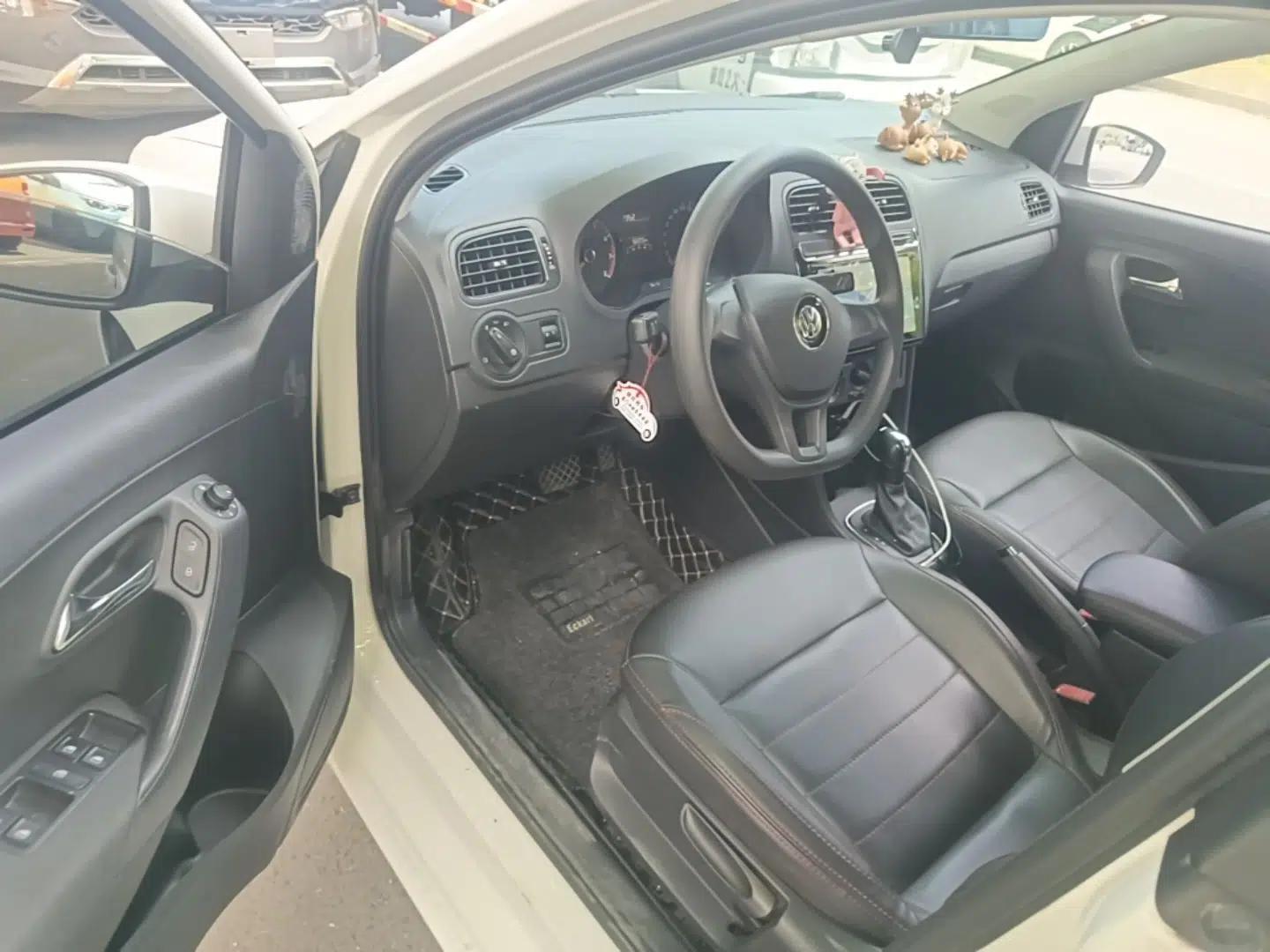 Used Volkswagen Polo 2016 1.4L Automatic Trendy Model — миниатюра 27