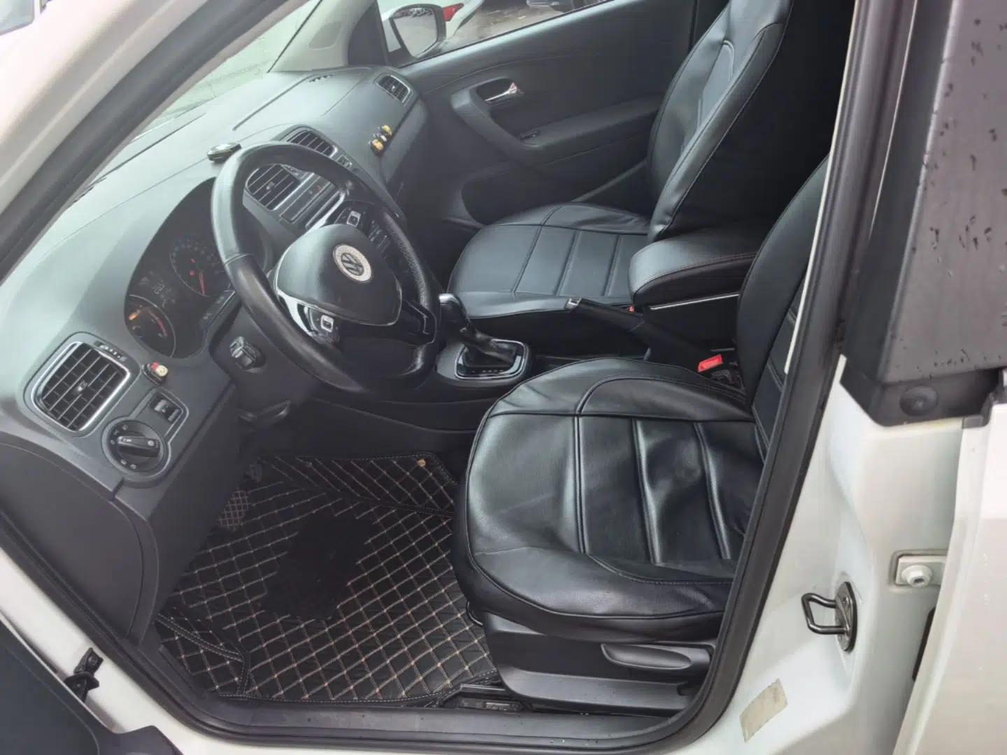 Used Volkswagen Polo 2016 1.6L Automatic Comfort Model — миниатюра 17