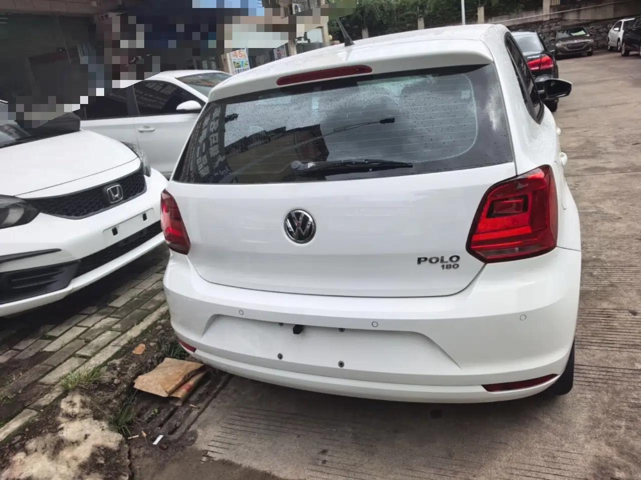 Used Volkswagen Polo 2016 1.6L Automatic Comfort Model — миниатюра 5