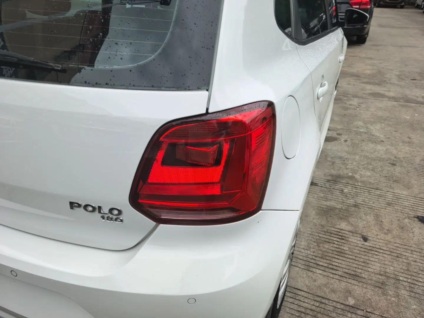 Used Volkswagen Polo 2016 1.6L Automatic Comfort Model — миниатюра 9