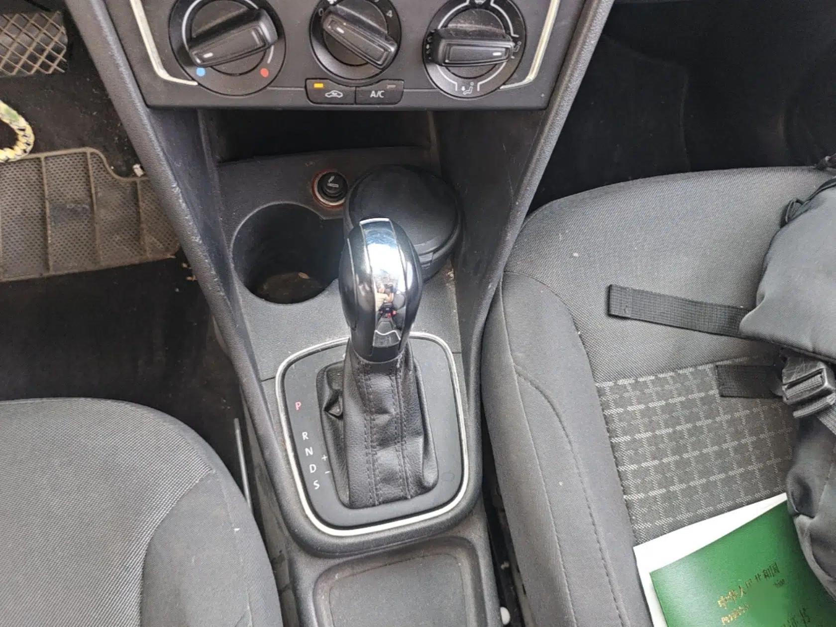 Used Volkswagen Polo 2014 1.6L Automatic Comfort Edition — миниатюра 13