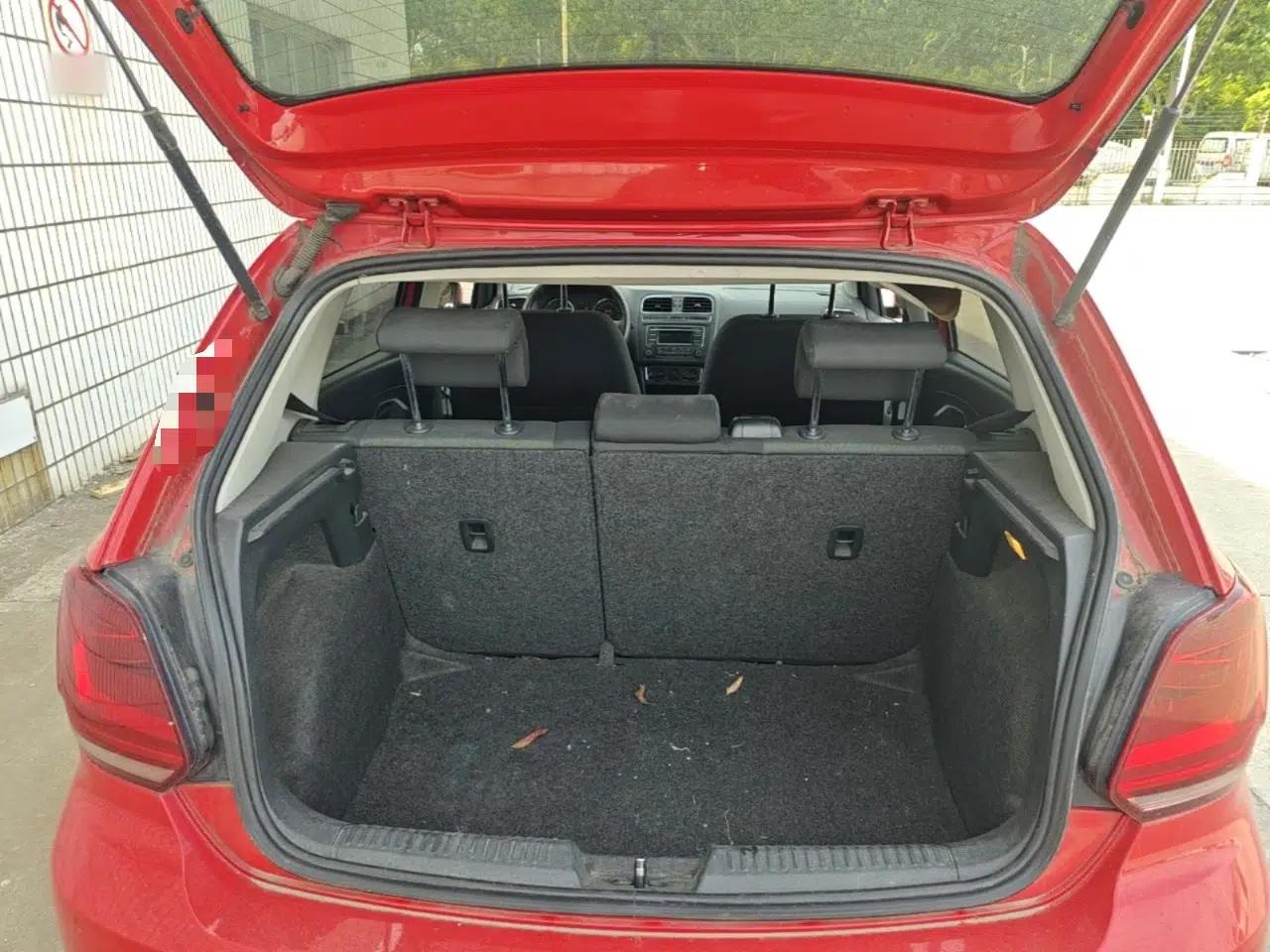 Used Volkswagen Polo 2014 1.6L Automatic Comfort Edition — миниатюра 16