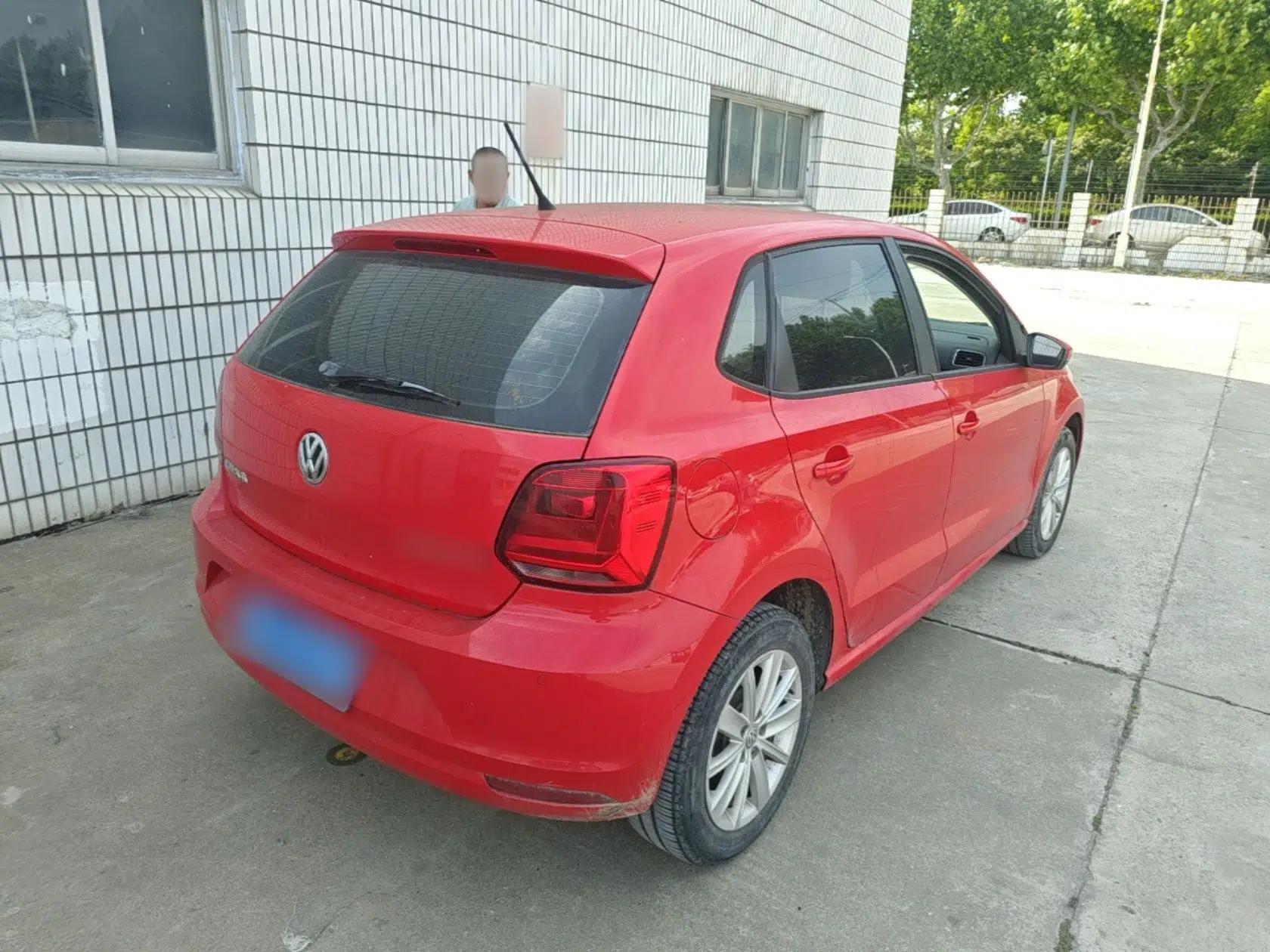 Used Volkswagen Polo 2014 1.6L Automatic Comfort Edition — миниатюра 6