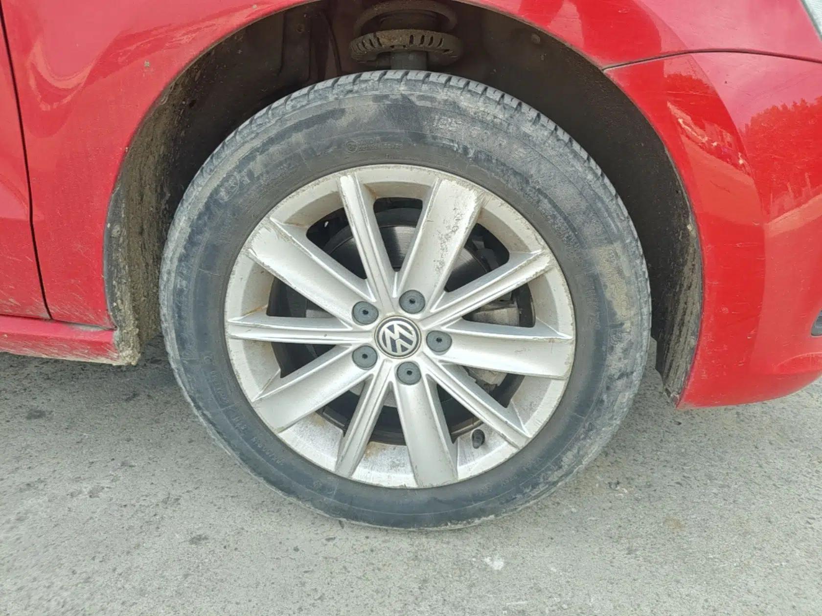 Used Volkswagen Polo 2014 1.6L Automatic Comfort Edition — миниатюра 8