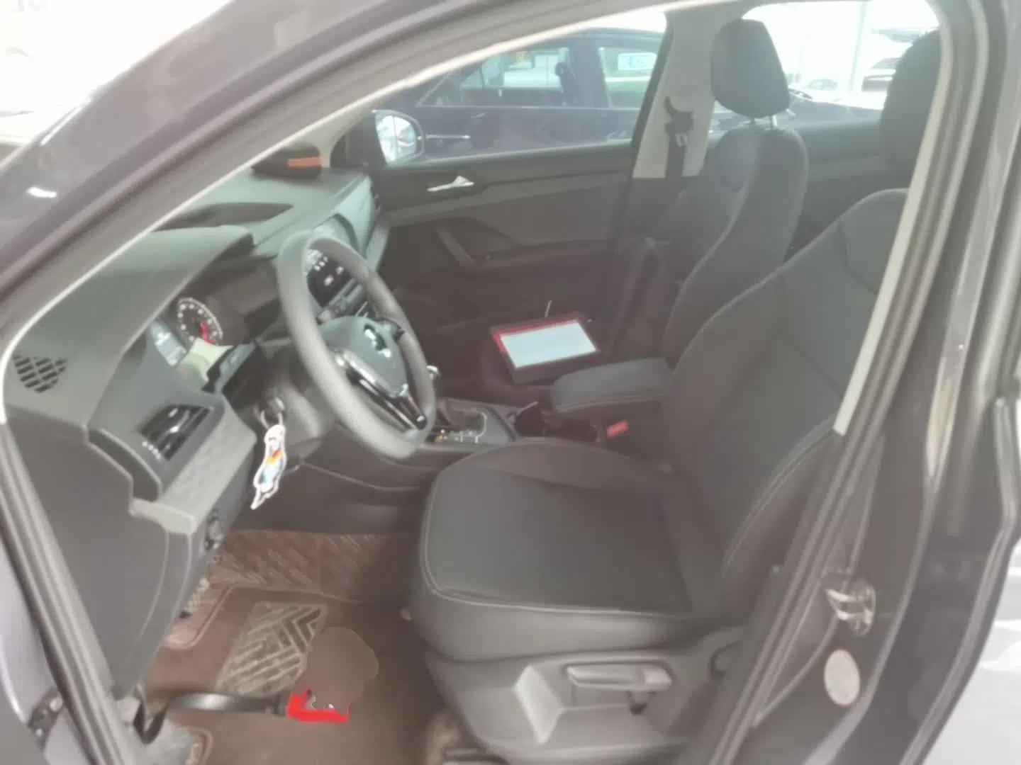 Used Volkswagen Tharu 2021 280TSI Two-Wheel Drive Trend Edition — миниатюра 17