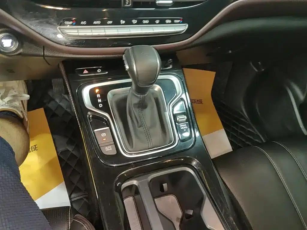 Trumpchi M6 2023 PRO 270T DCT Luxury Edition — миниатюра 14