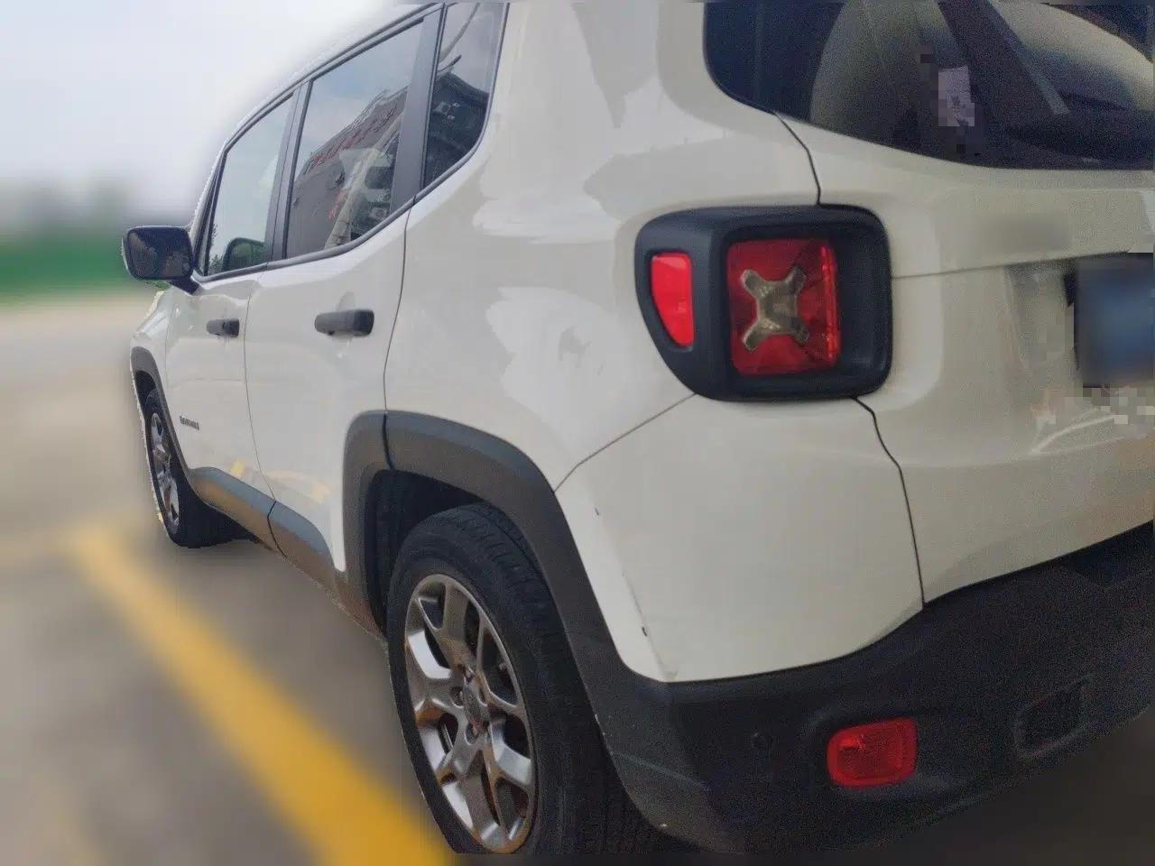 Used Jeep Renegade 2017 180T Automatic Kinetic Edition+ — миниатюра 4