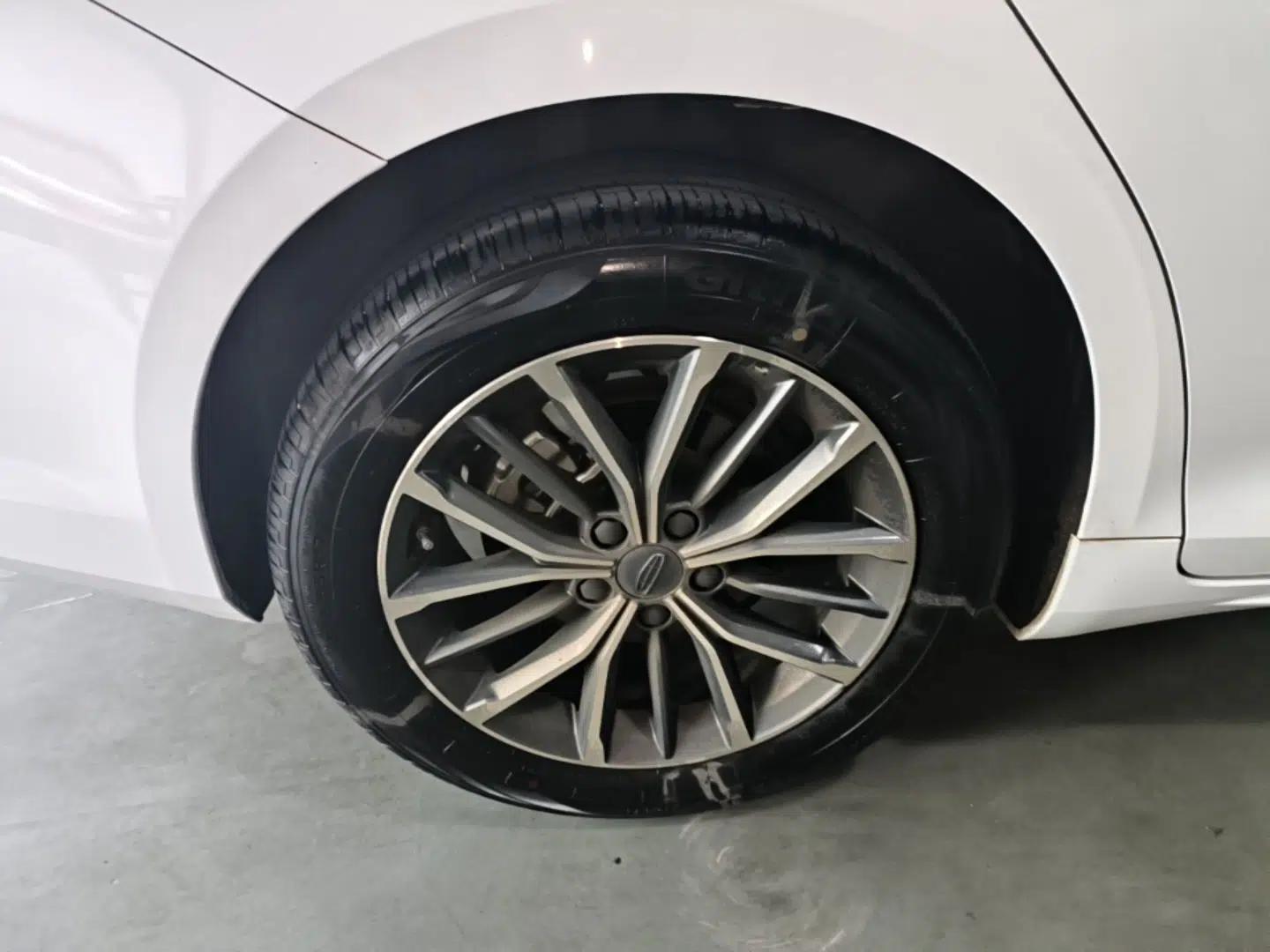 Used Geely Auto Preface 2023 1.5TD Fuyao Version — миниатюра 13