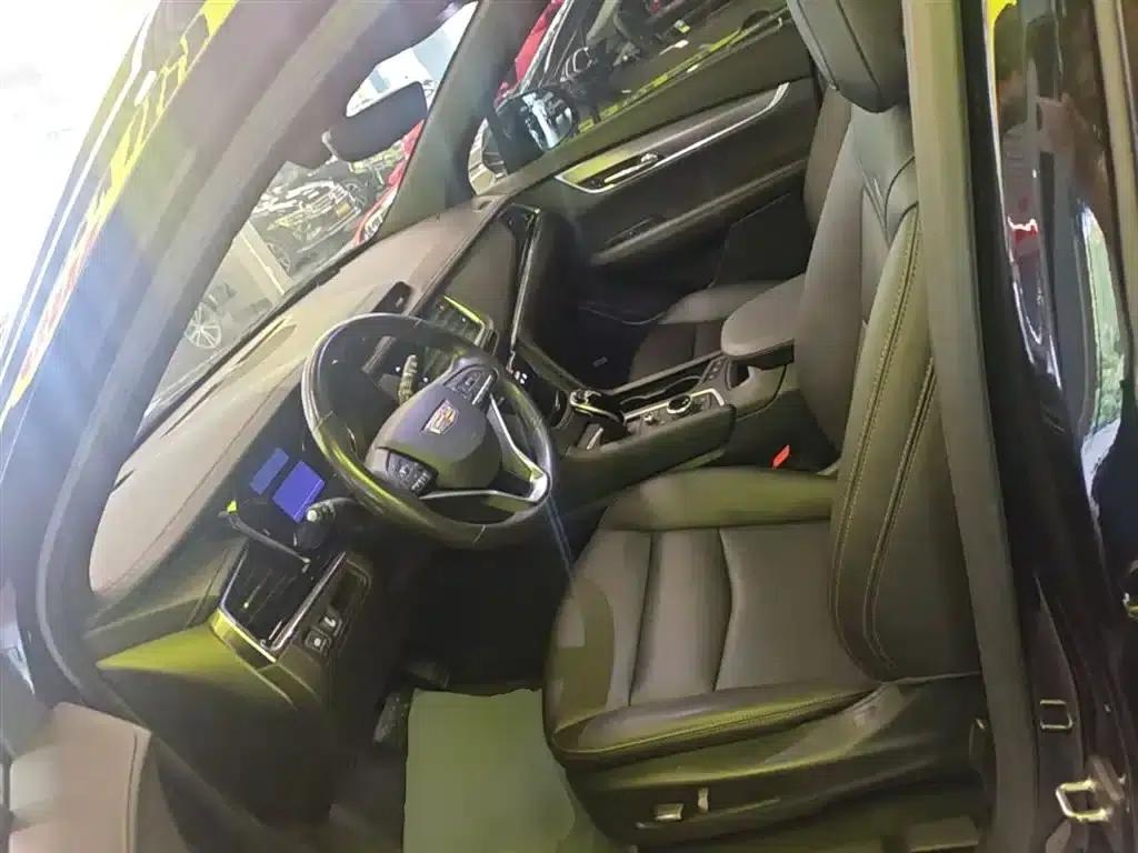 Cadillac XT6 2021 28T Six-Seat Luxury Edition — миниатюра 15