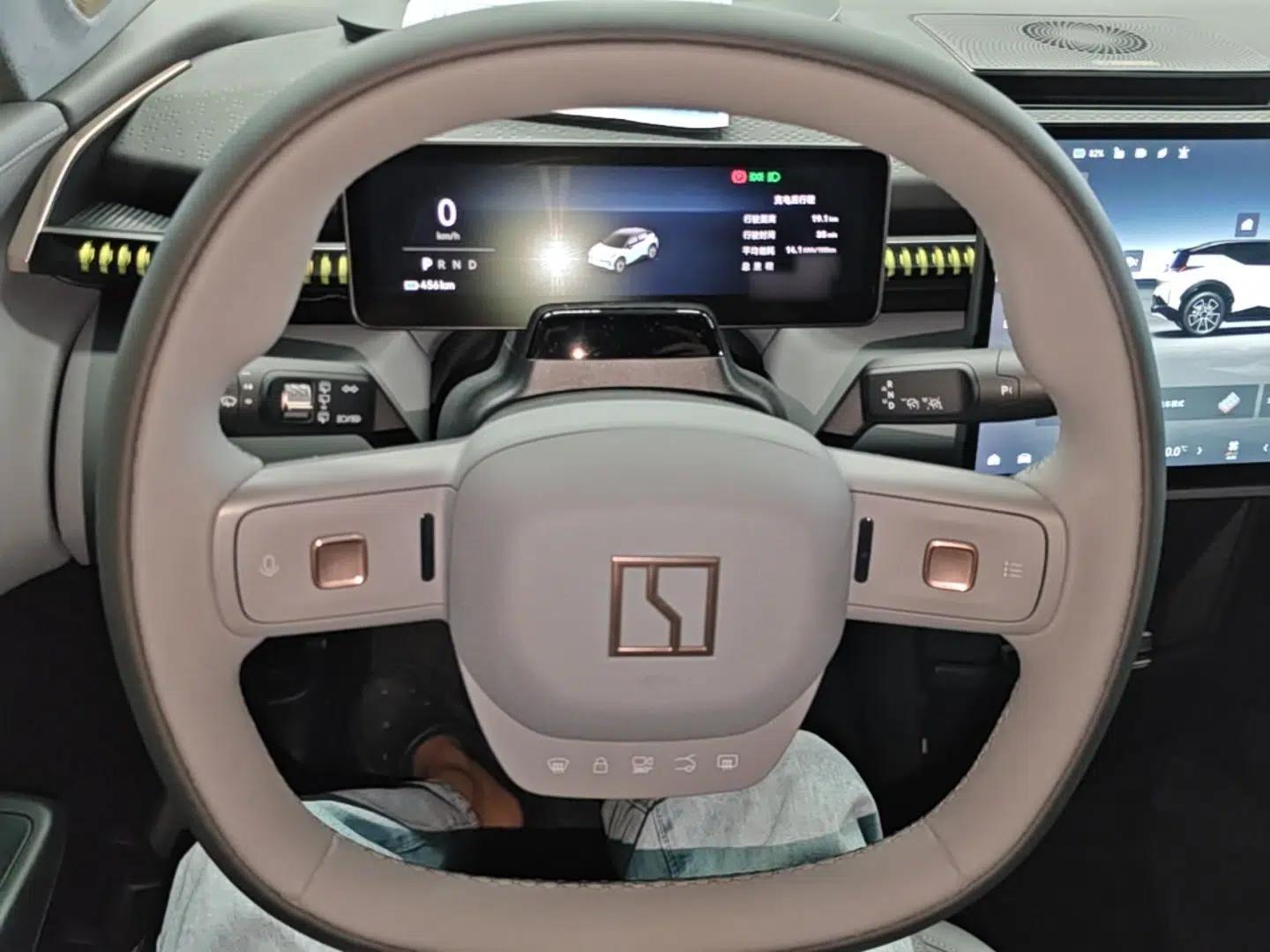 Used Zeekr X 2023 Rear-Drive YOU Edition 4 Seats — миниатюра 13