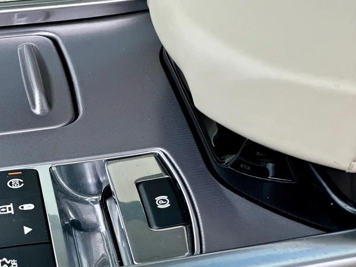 2014 Range Rover Sport (US Spec) — миниатюра 39