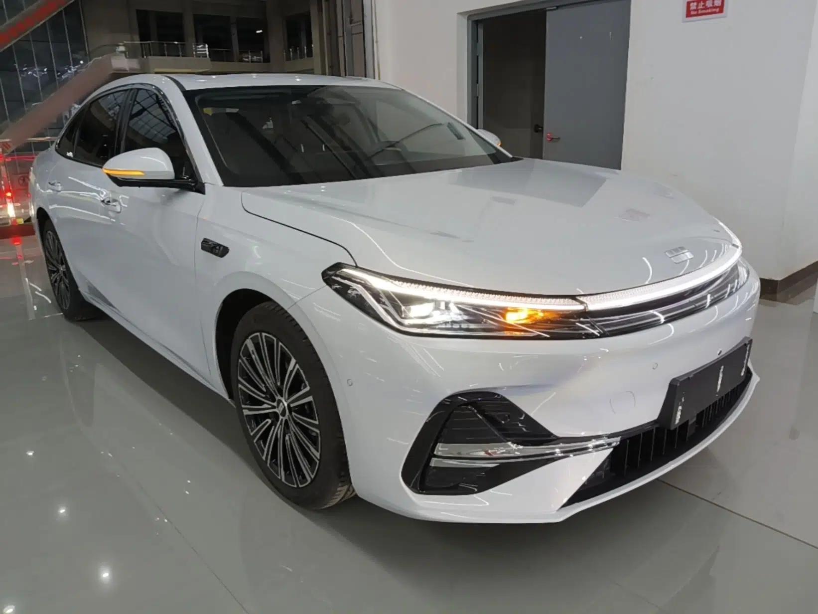 Used Geely Galaxy A7 2025 Model EM-i 150km Starship Edition — миниатюра 3