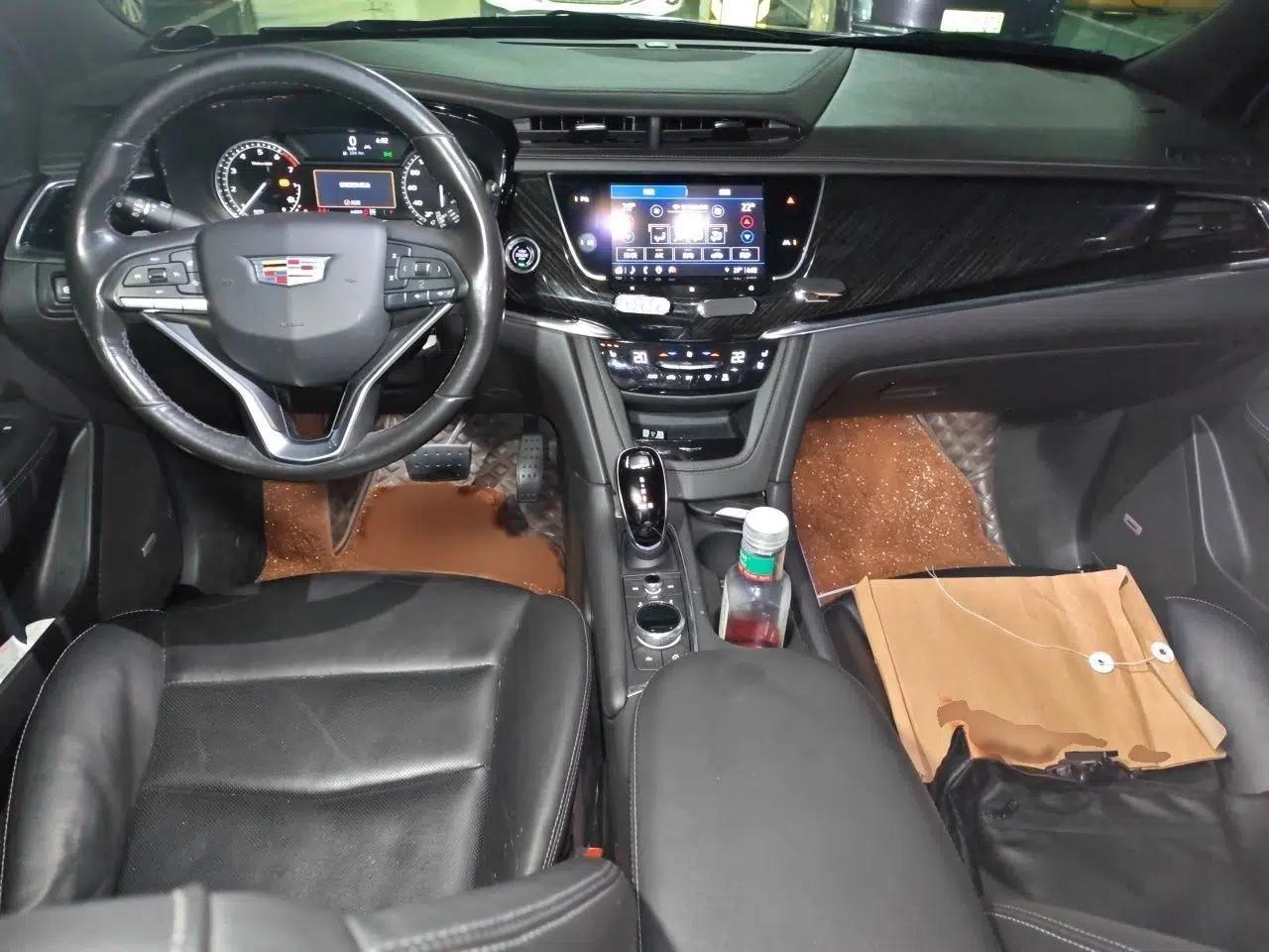 Used Cadillac XT6 2021 28T Six-Seater Four-Wheel-Drive Luxury Version — миниатюра 18