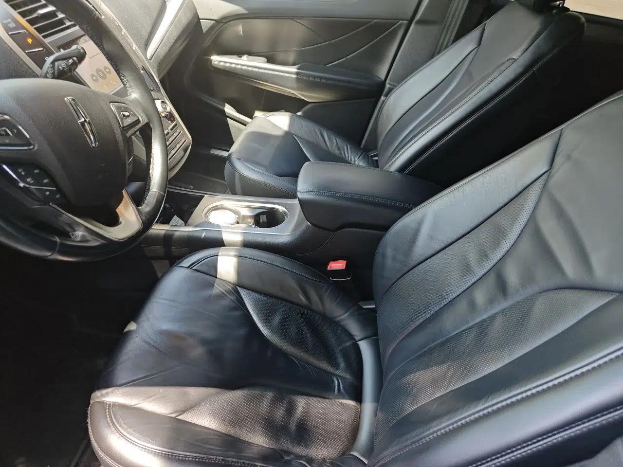 Used Lincoln MKC 2017 2.0T Two-Wheel Drive Deluxe Edition — миниатюра 14