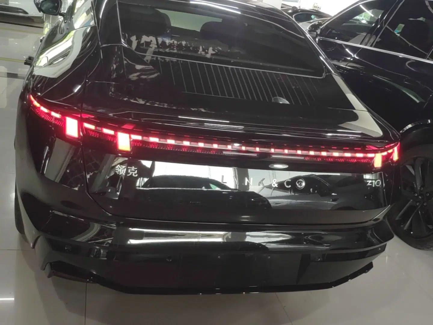 Used Lynk & Co Z10 2025 95 kWh 766 km Range Rear-Wheel Drive Max — миниатюра 5