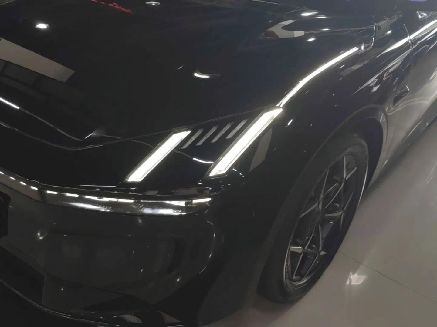 Used Lynk & Co Z10 2025 95 kWh 766 km Range Rear-Wheel Drive Max — миниатюра 8