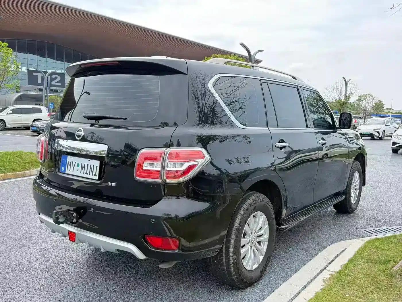 Nissan Patrol 2018 4.0L Leader Edition — миниатюра 6