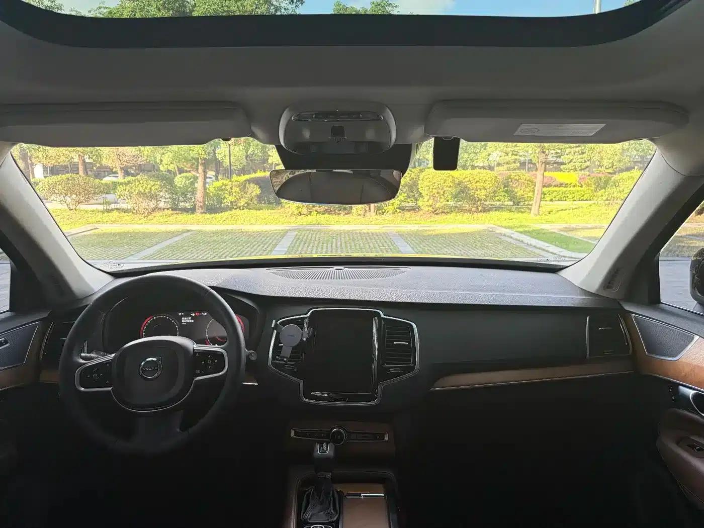 2020 Volvo XC90 Facelift T6 Inscription Luxury Edition 7-Seater — миниатюра 5
