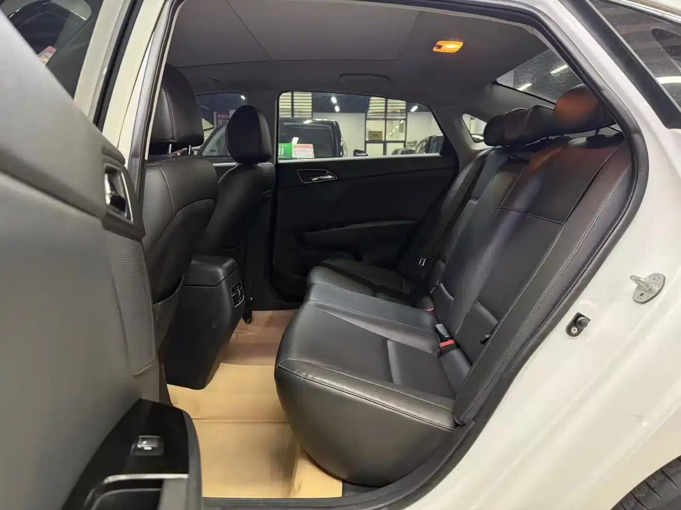 2016 Mistra 1.8L Automatic Intelligent GLS — миниатюра 3