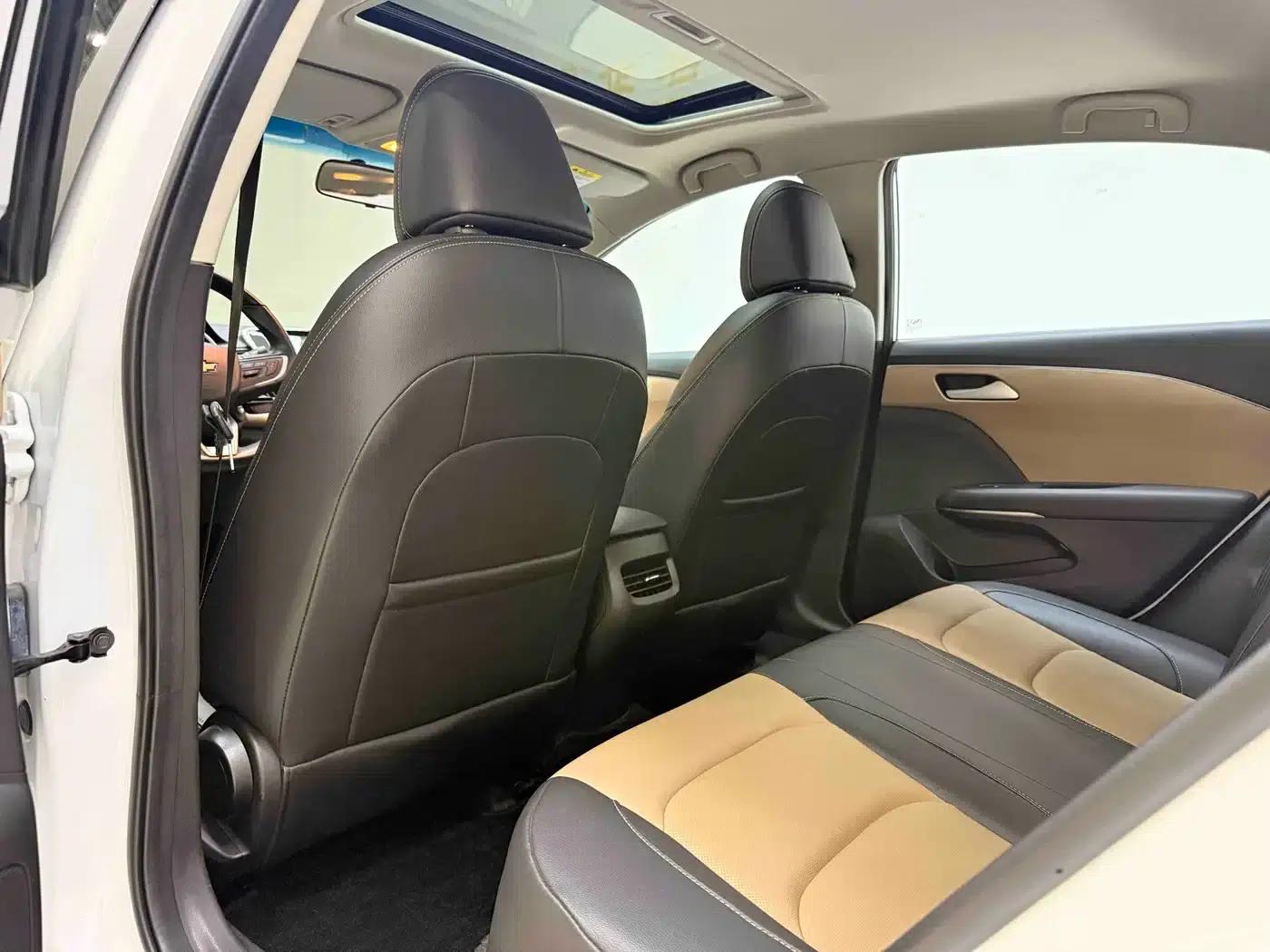 Chevrolet Cruze 2022 320 Automatic Enjoy Sunroof Edition — миниатюра 7