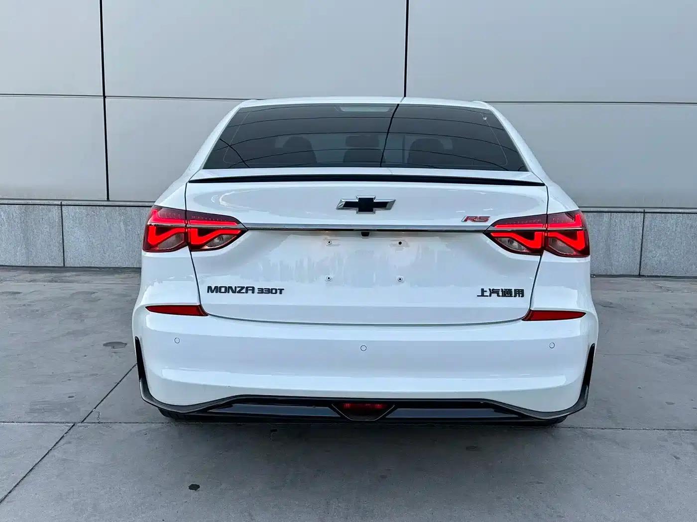 Chevrolet Cruze 2022 Mild Hybrid RS 330T Automatic Comfort Edition — миниатюра 4