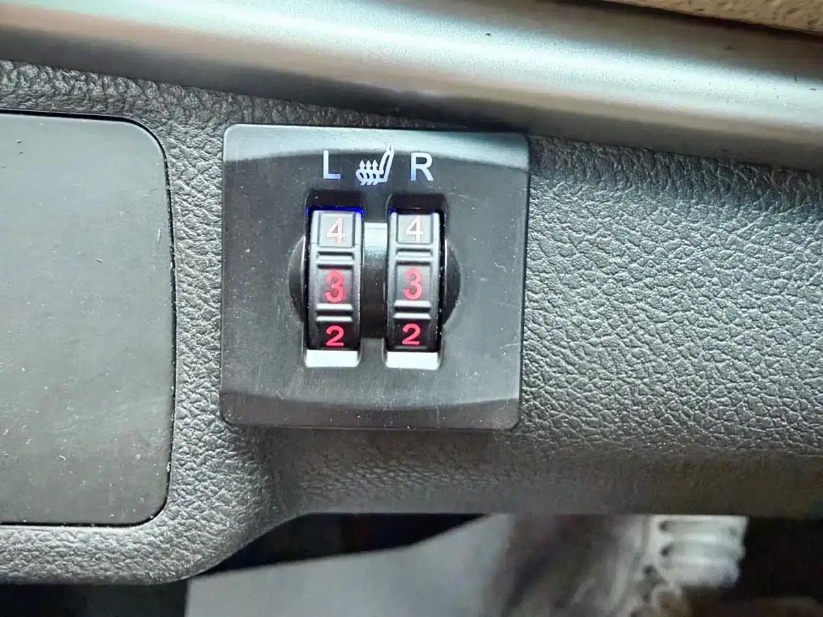 Chevrolet Cruze 2022 320 Automatic Enjoy Sunroof Edition — миниатюра 24