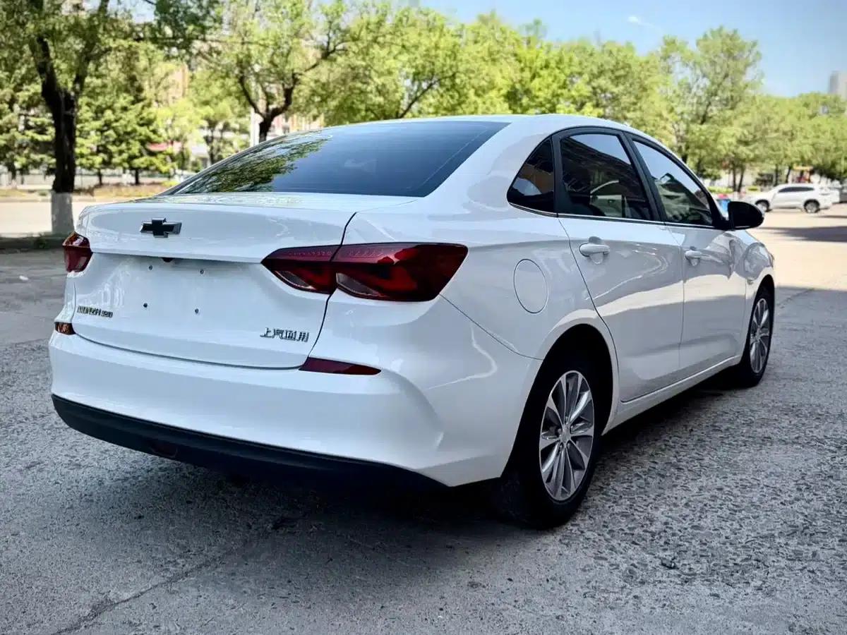 Chevrolet Cruze 2022 320 Automatic Enjoy Sunroof Edition — миниатюра 6
